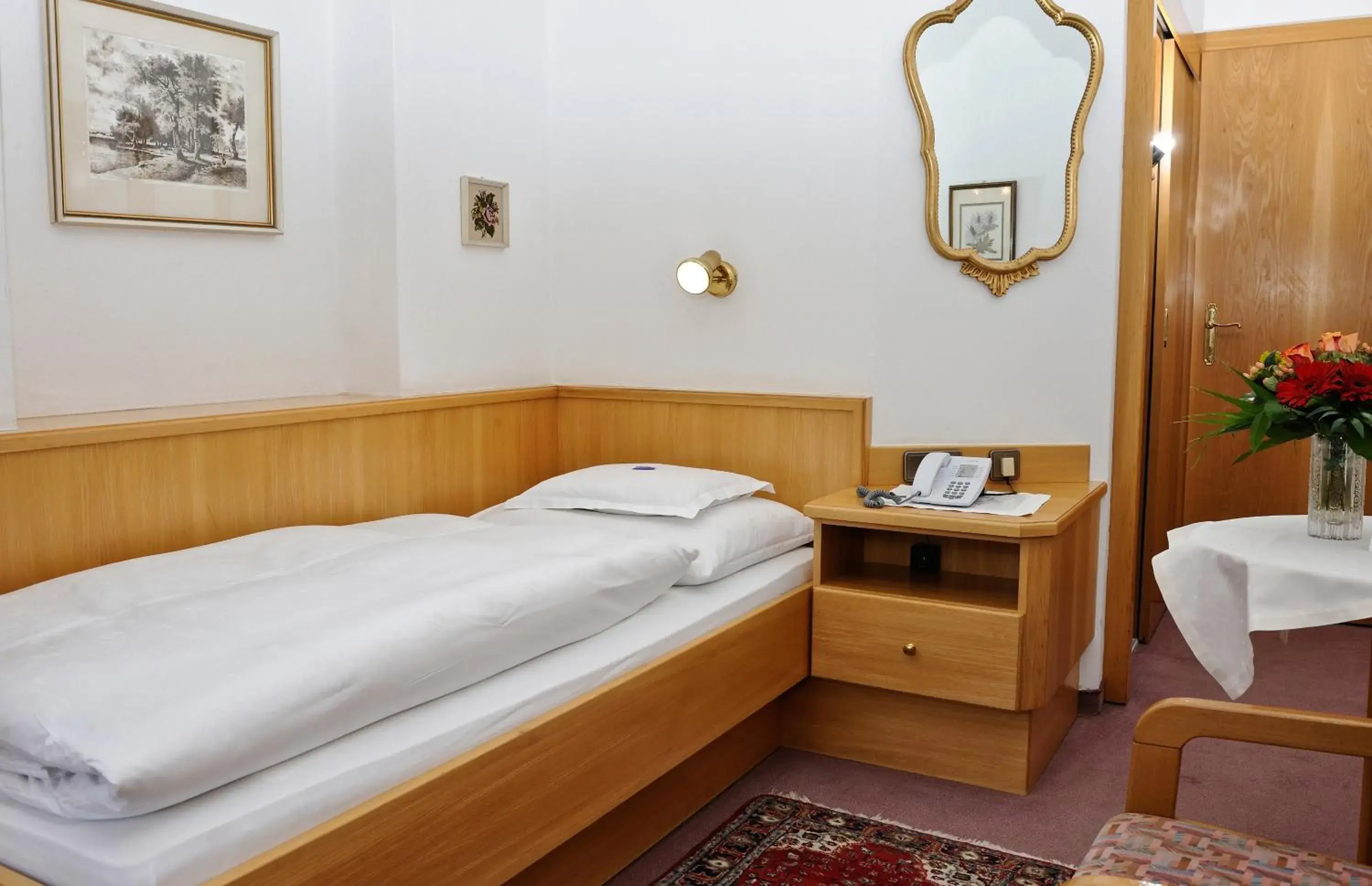 Single Room in Hotel Helga Single Room in Hotel Helga