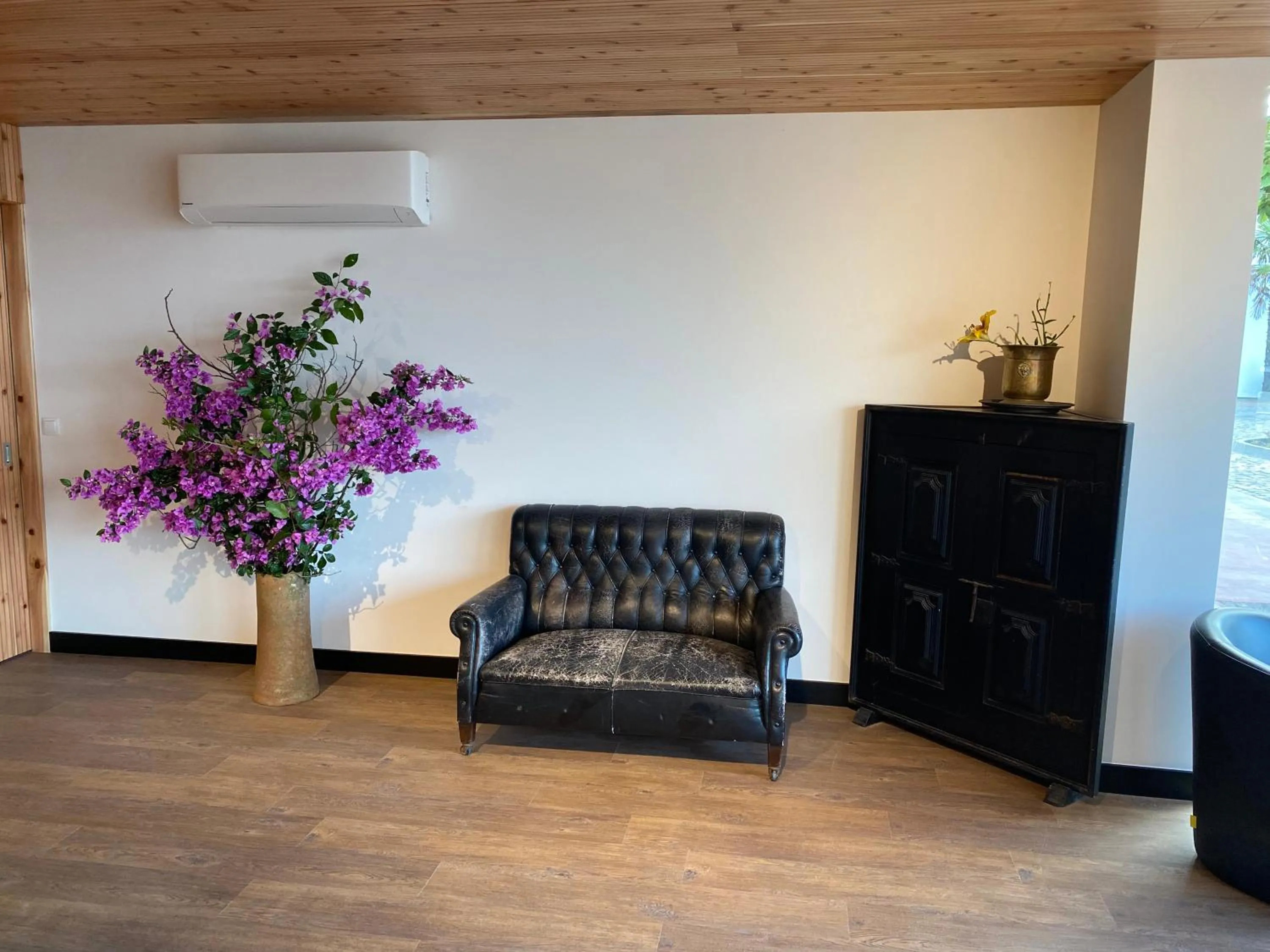 Seating area in Solar Do Conde Garden Hotel