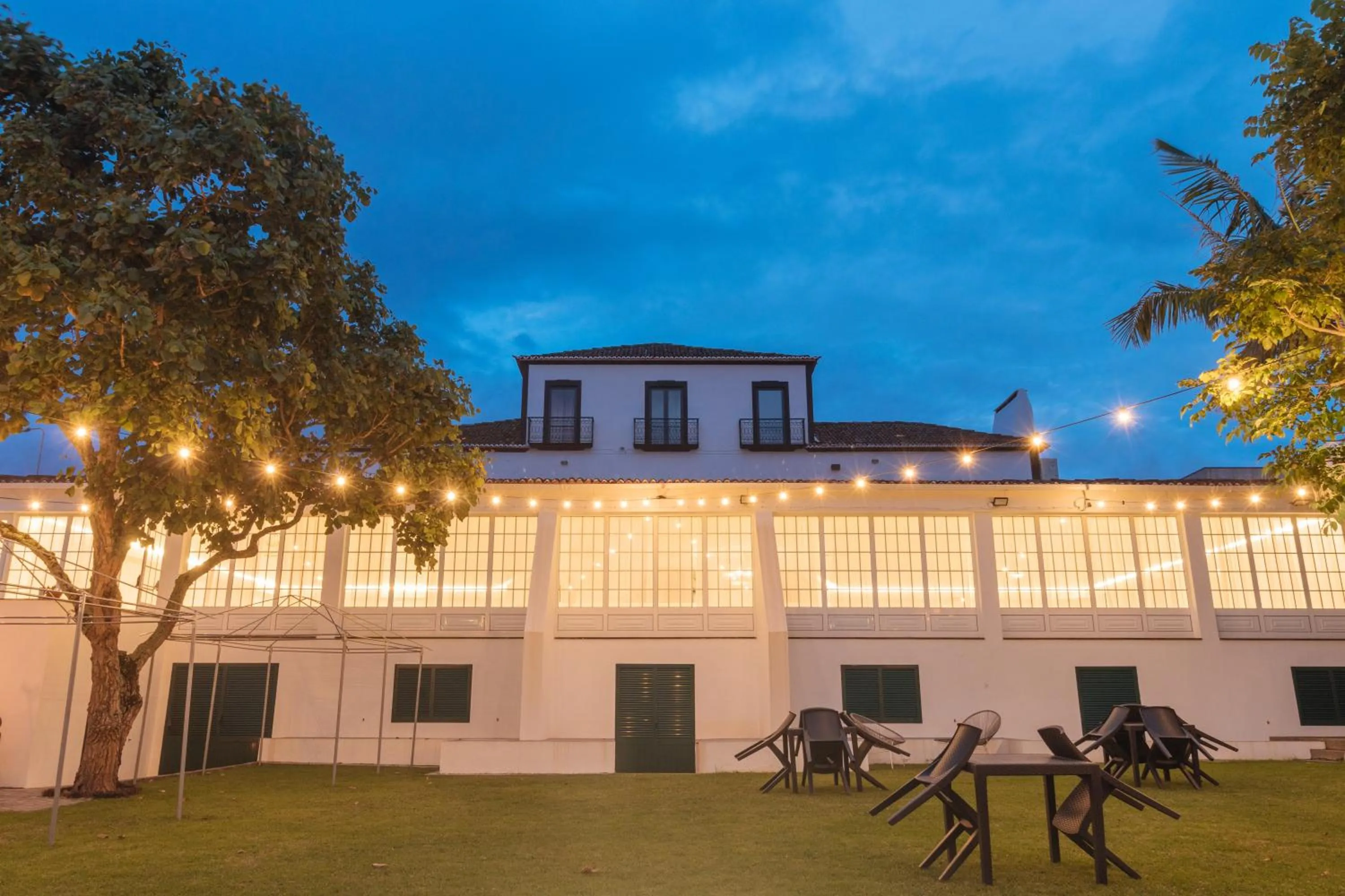 Restaurant/places to eat in Solar Do Conde Garden Hotel