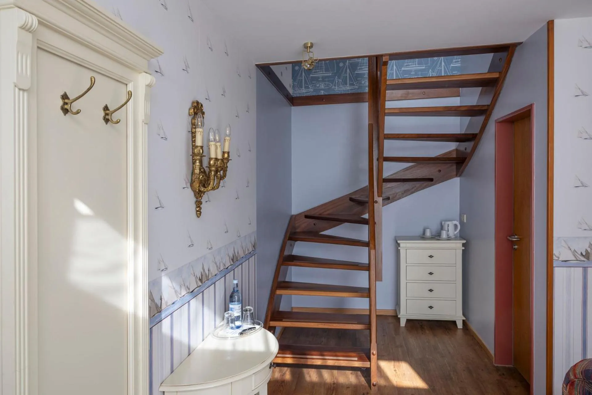 Photo of the whole room in Hotel Nautilus