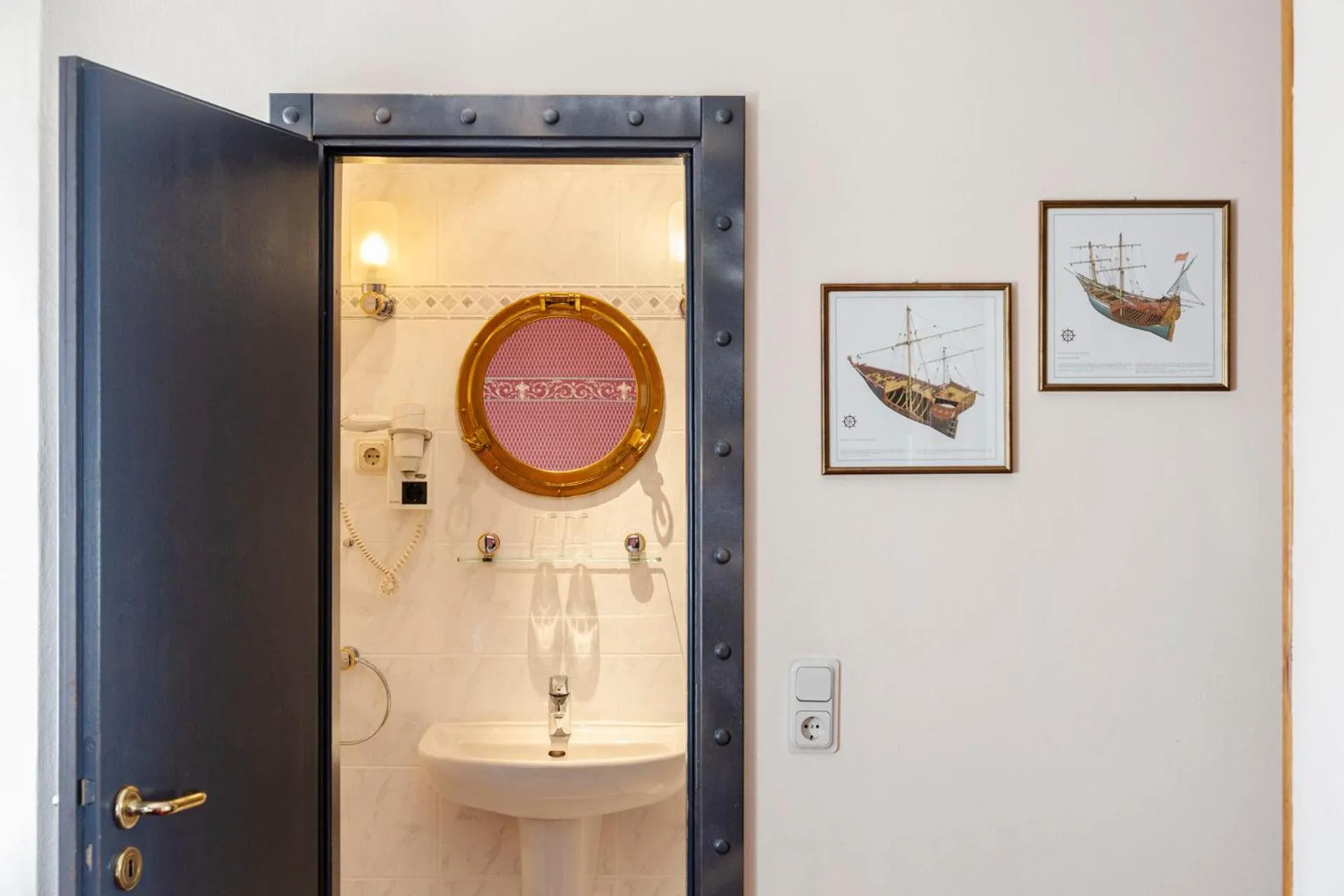 Bathroom in Hotel Nautilus