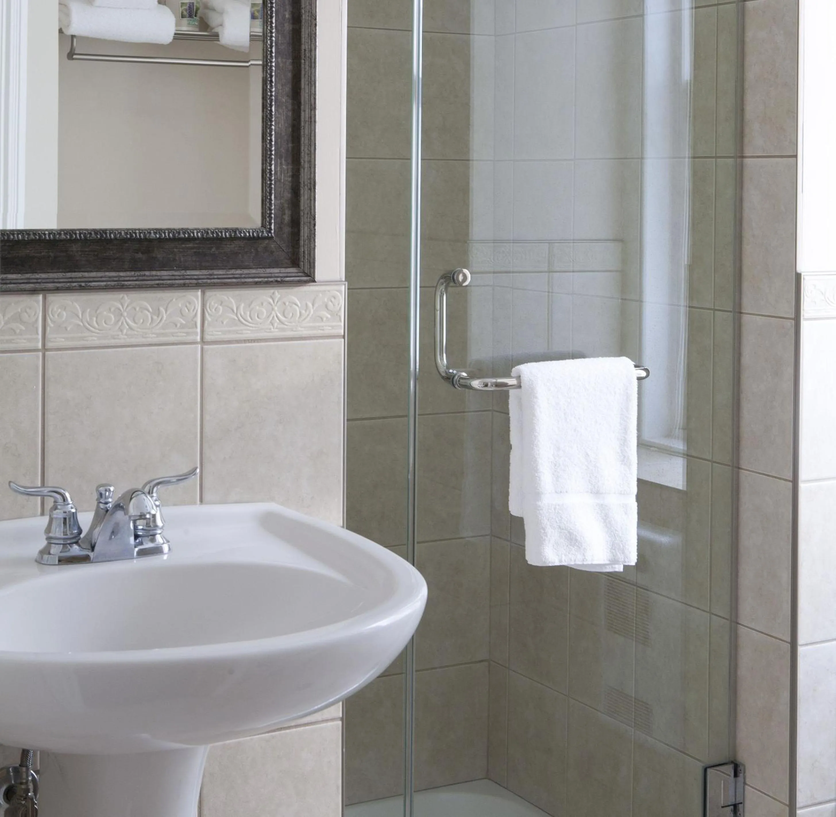 Shower in Auberge du Trésor