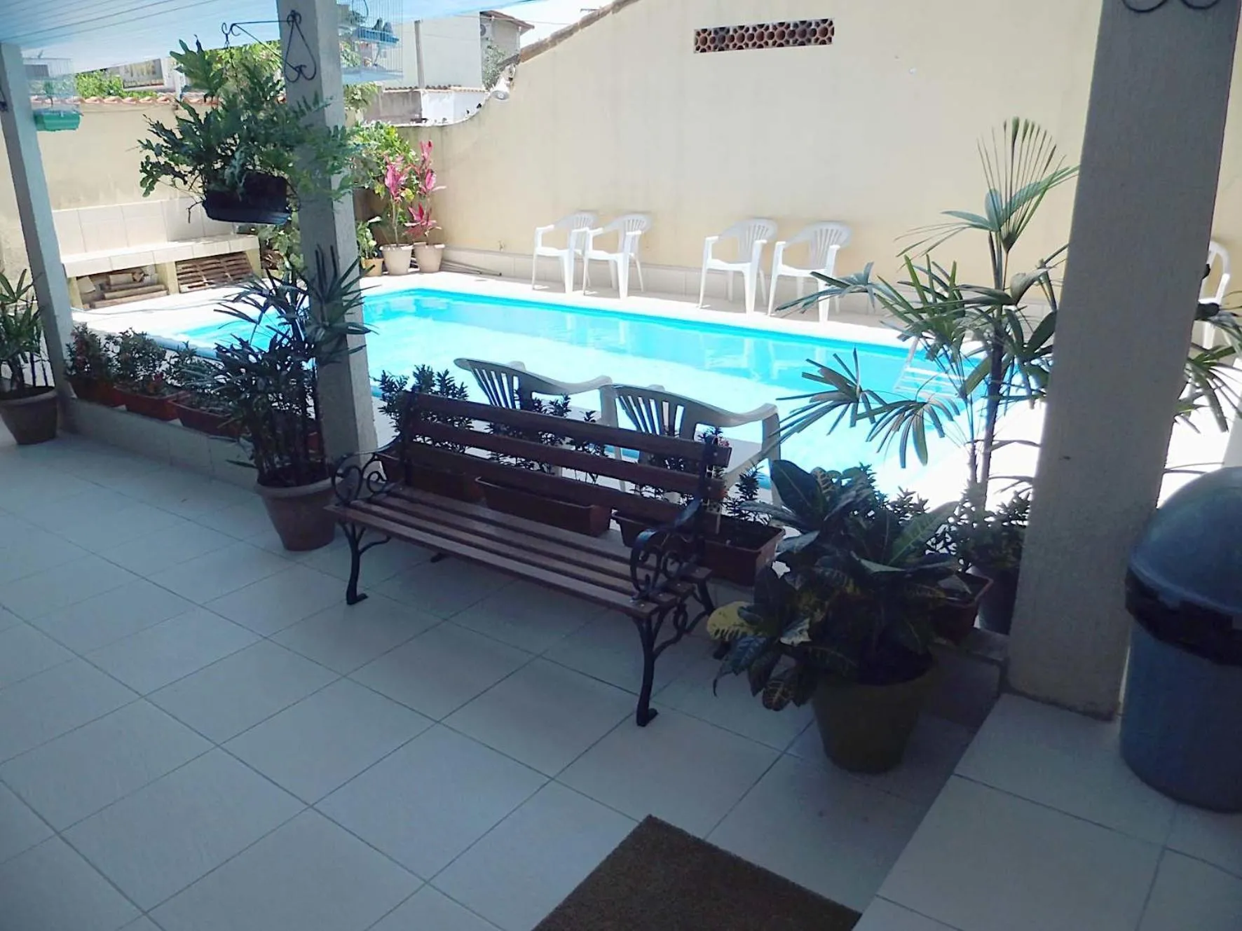 Swimming pool in Casa e Praia Hospedaria