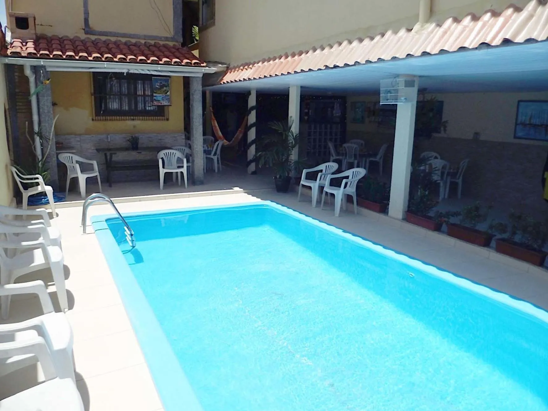 Swimming pool in Casa e Praia Hospedaria