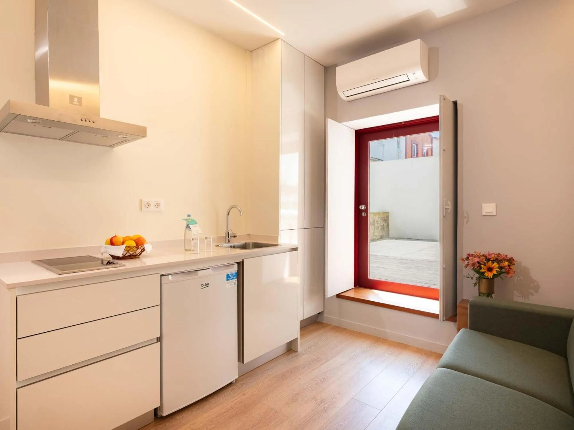 Kitchen or kitchenette in Casa Melo Alvim - by Unlock Hotels