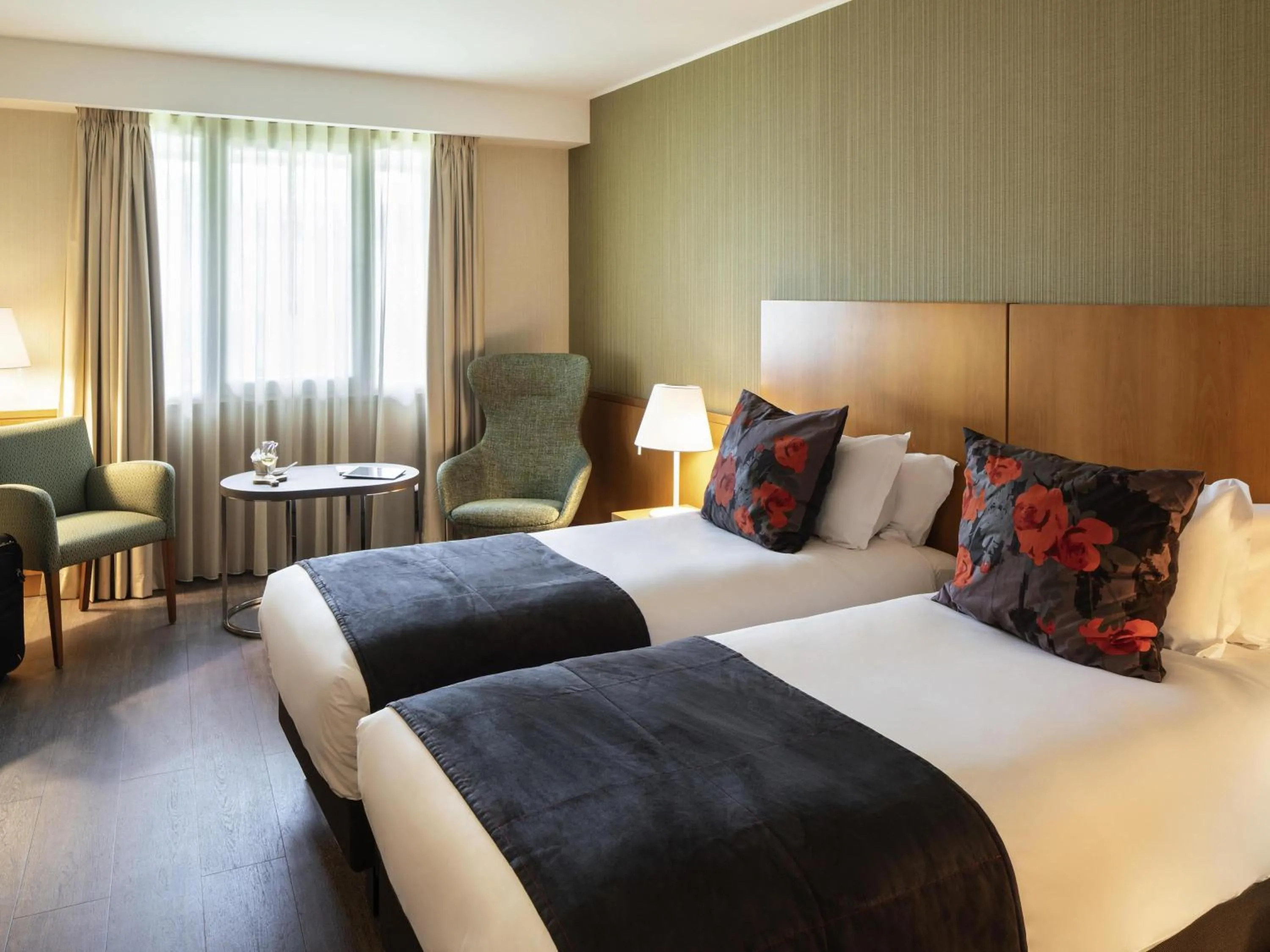 Bedroom, Bed in Hotel Mercure Porto Gaia