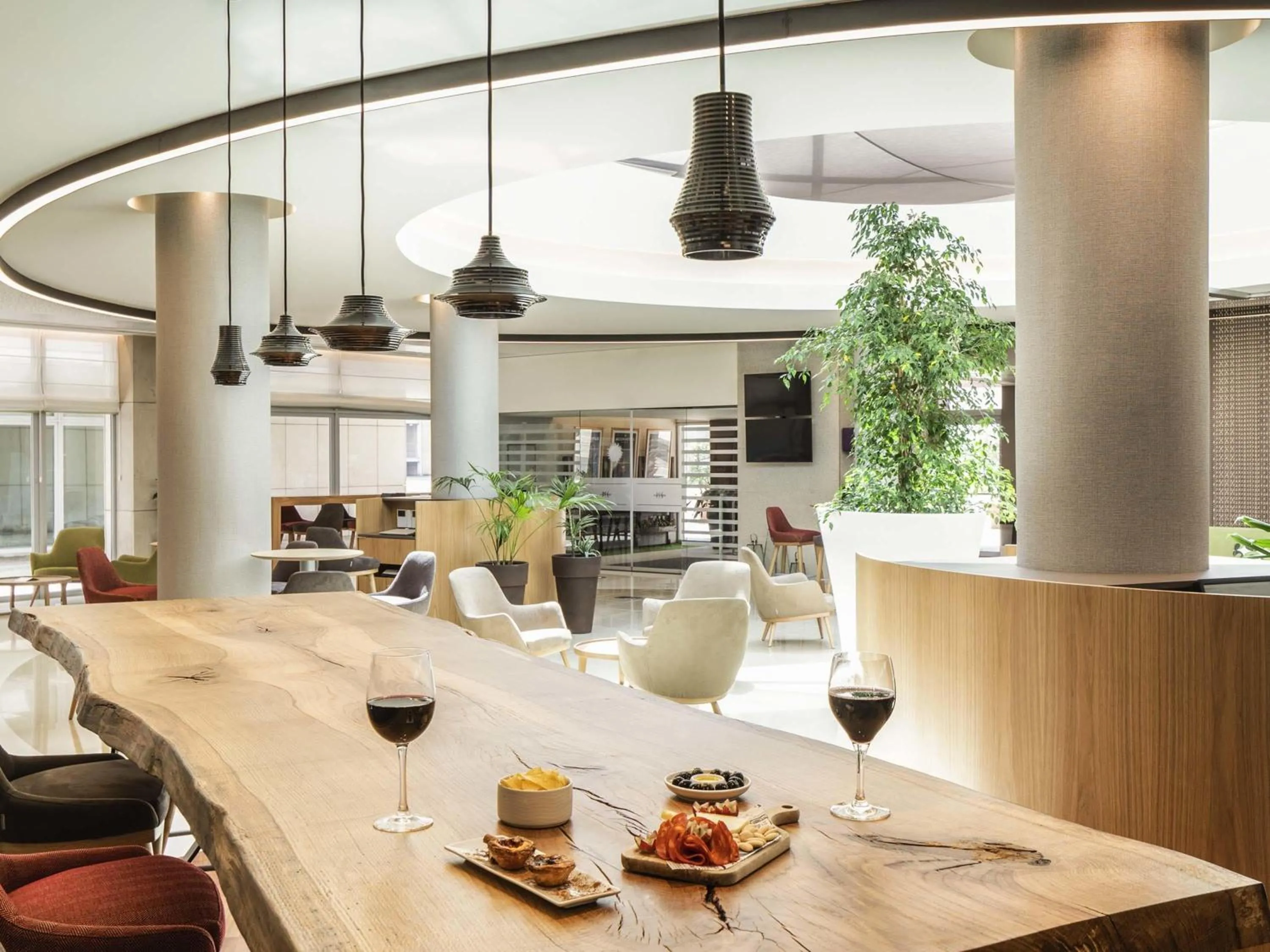 Restaurant/places to eat in Hotel Mercure Porto Gaia