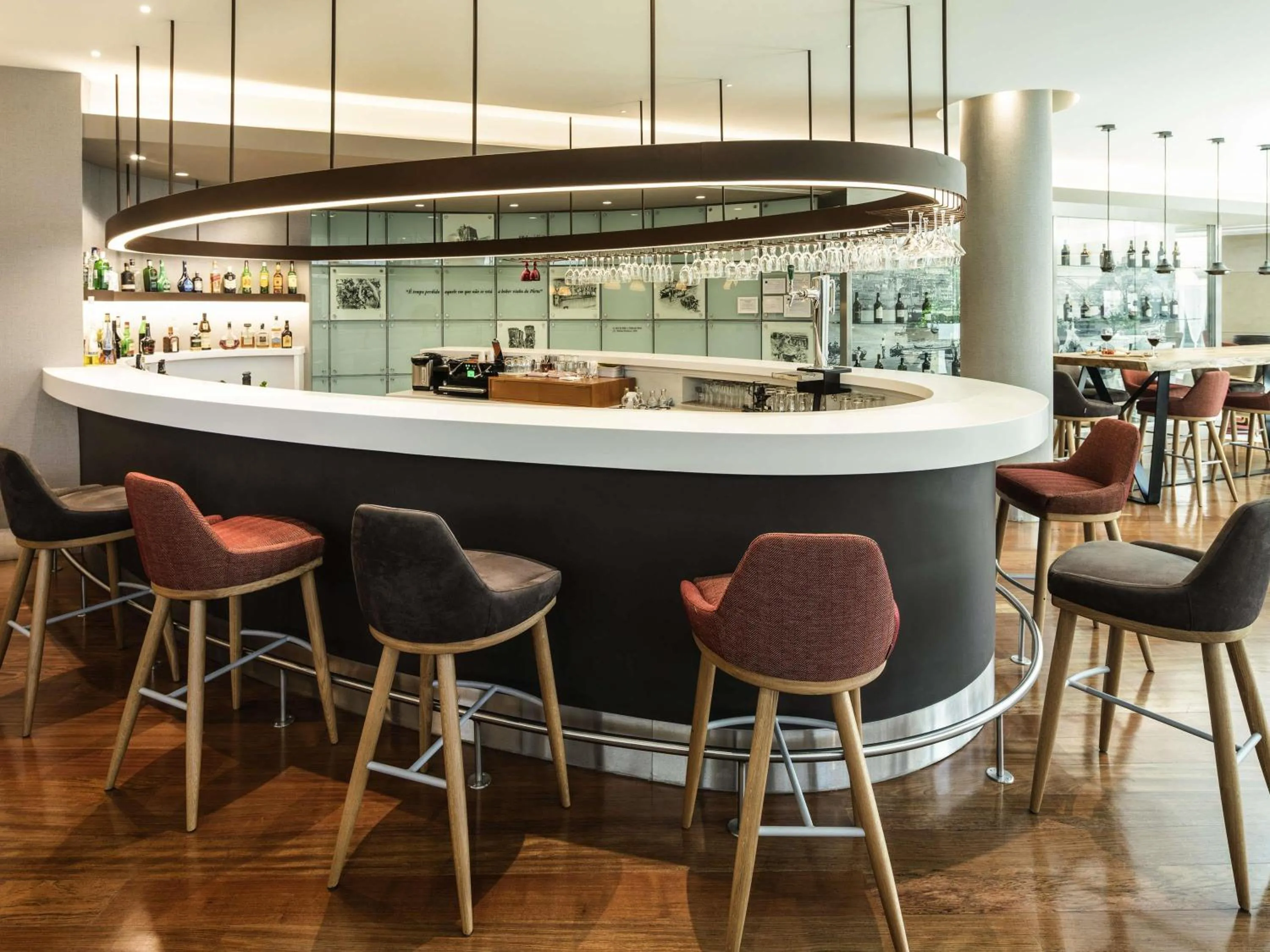 Lounge or bar in Hotel Mercure Porto Gaia