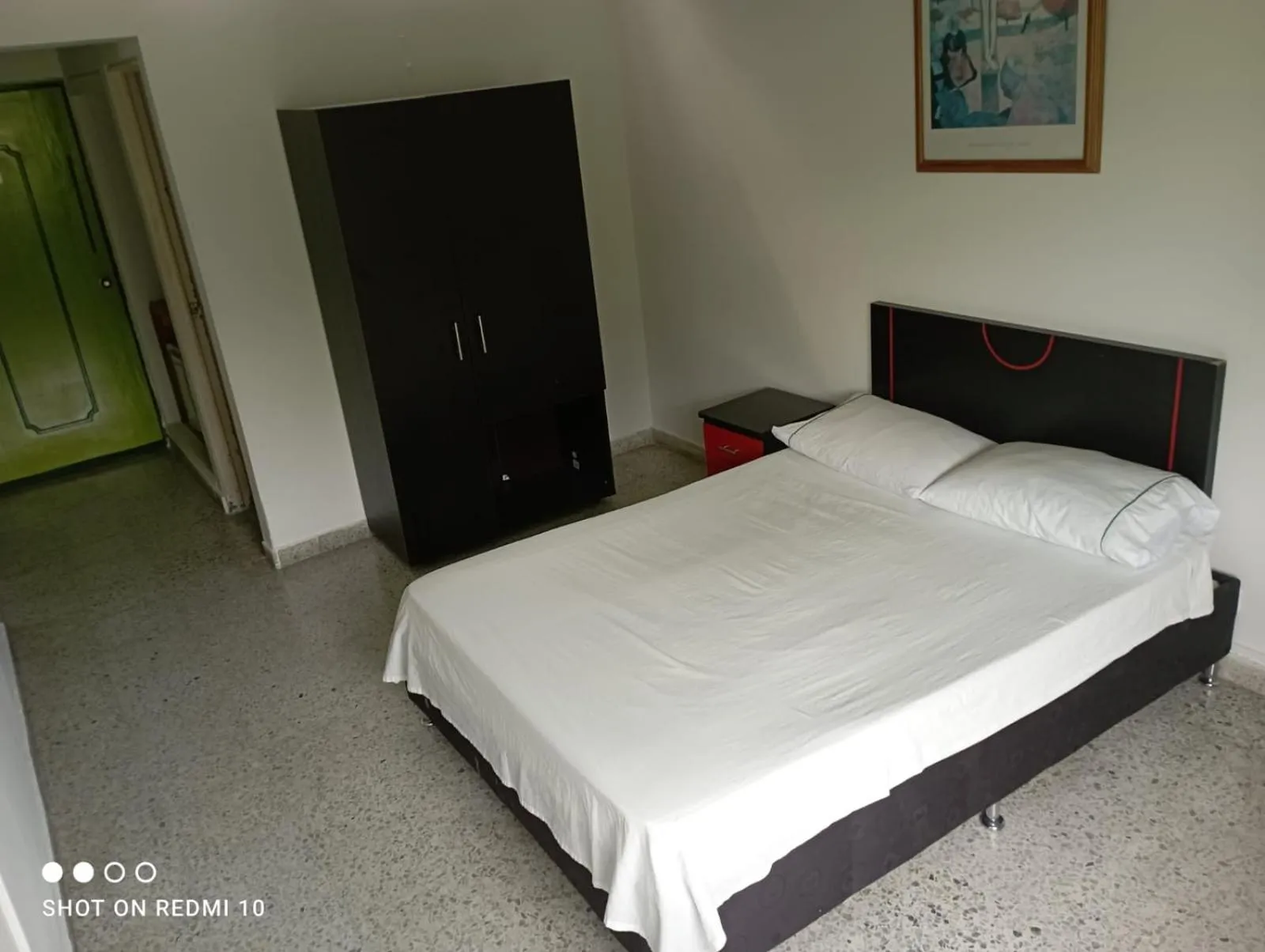 Property building, Bed in Hotel Albatros