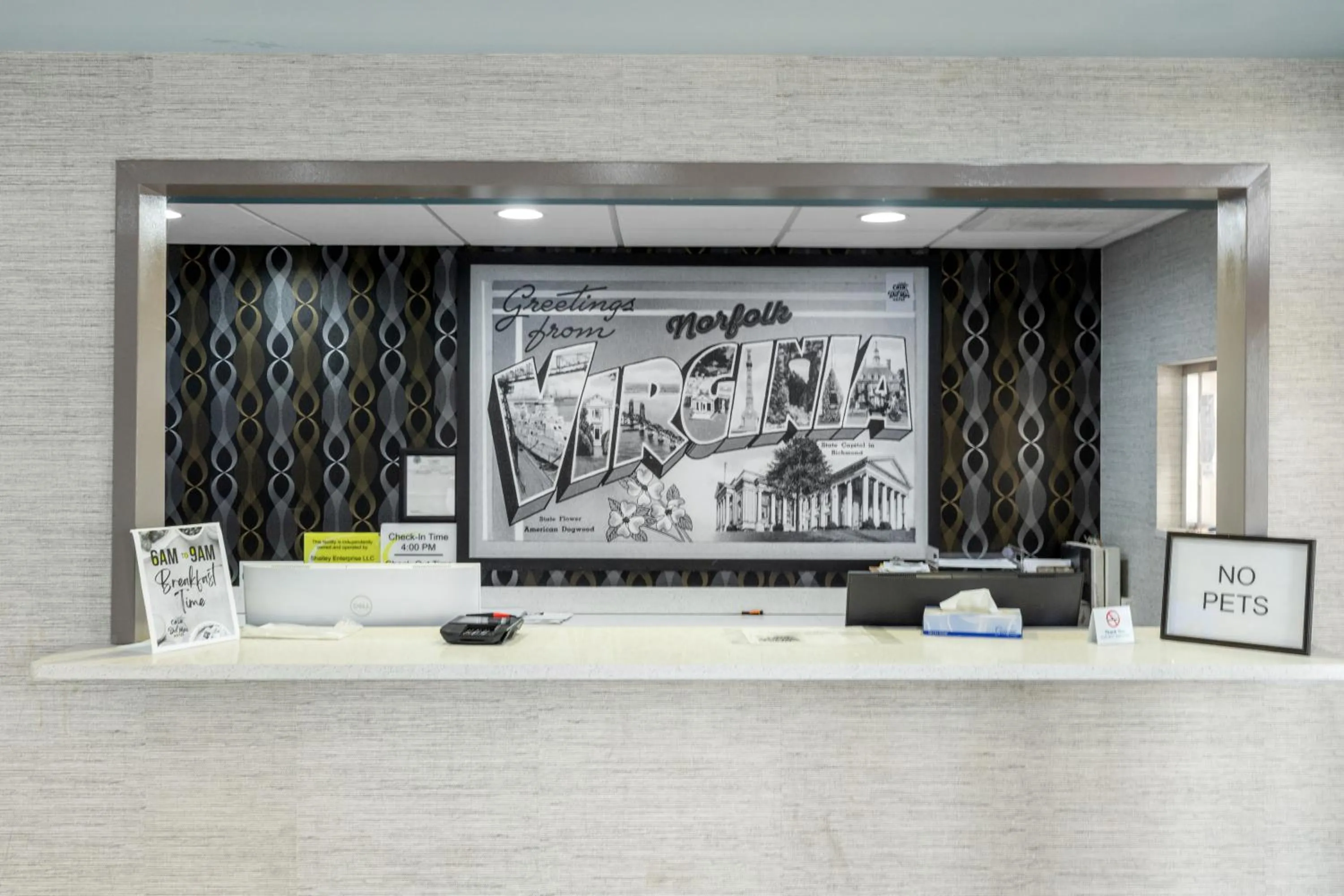 Lobby or reception in Super 8 by Wyndham Norfolk/Chesapeake Bay