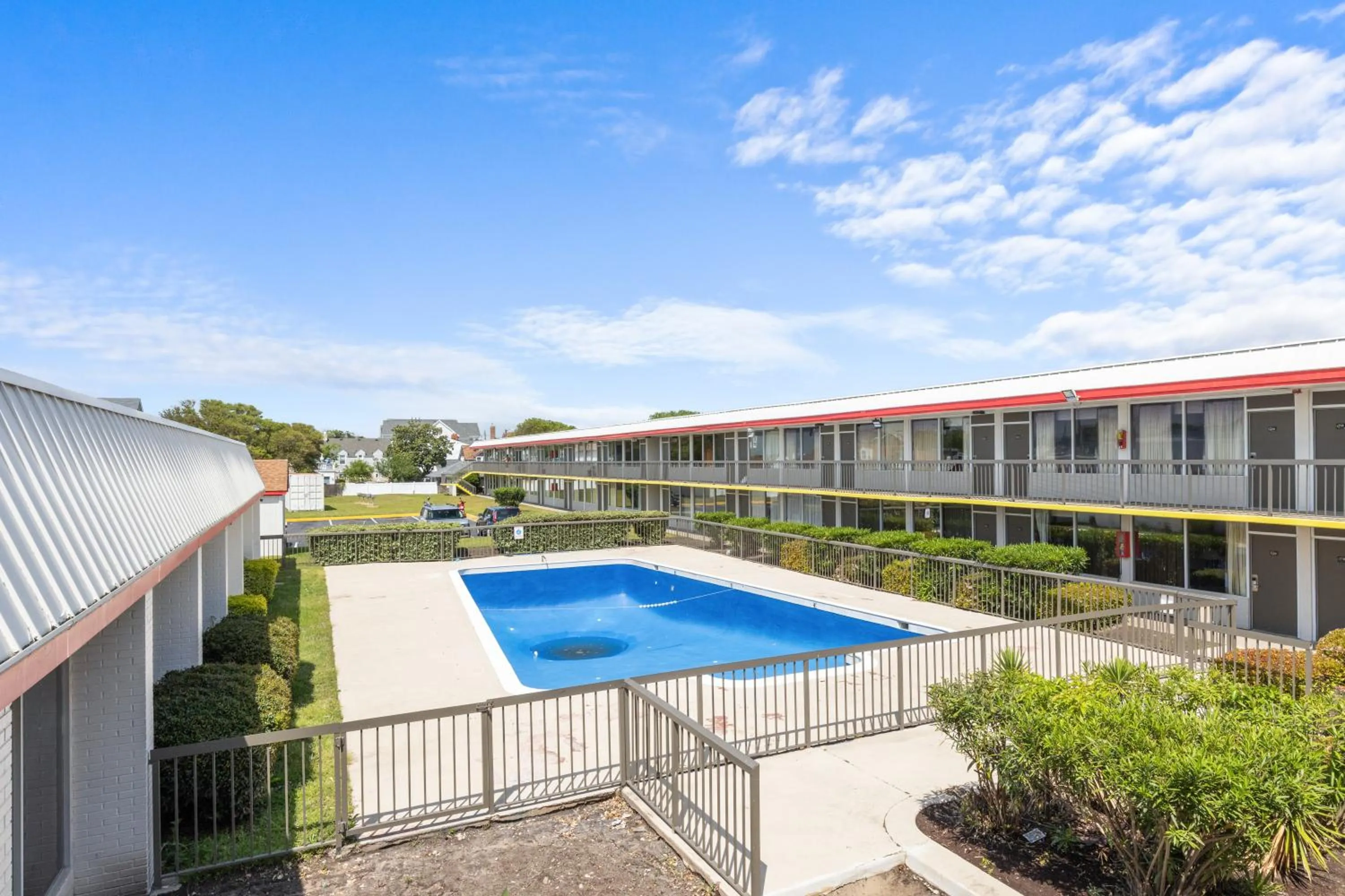 Swimming pool in Super 8 by Wyndham Norfolk/Chesapeake Bay