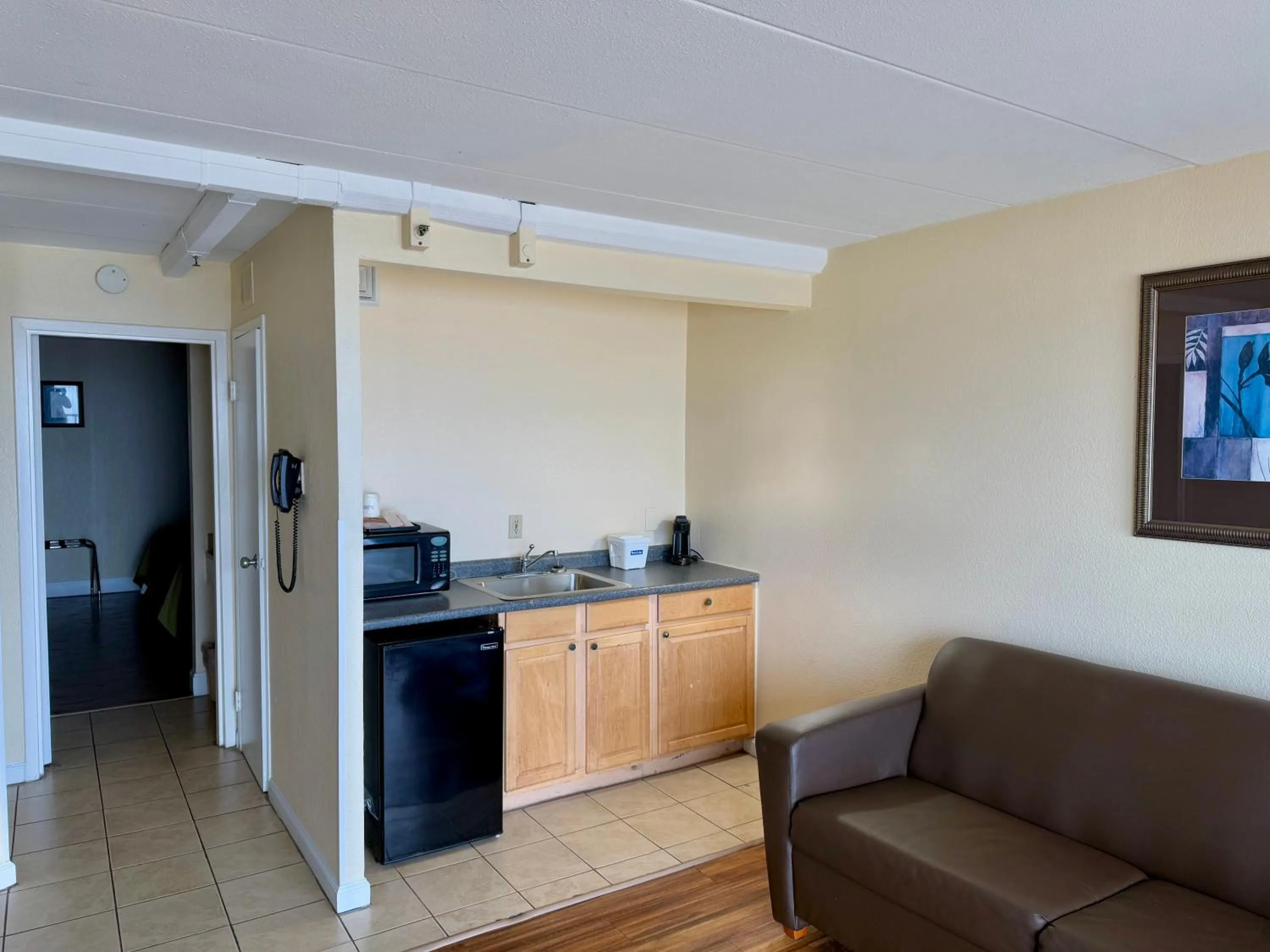 Living room in Aquarius Oceanfront Hotel
