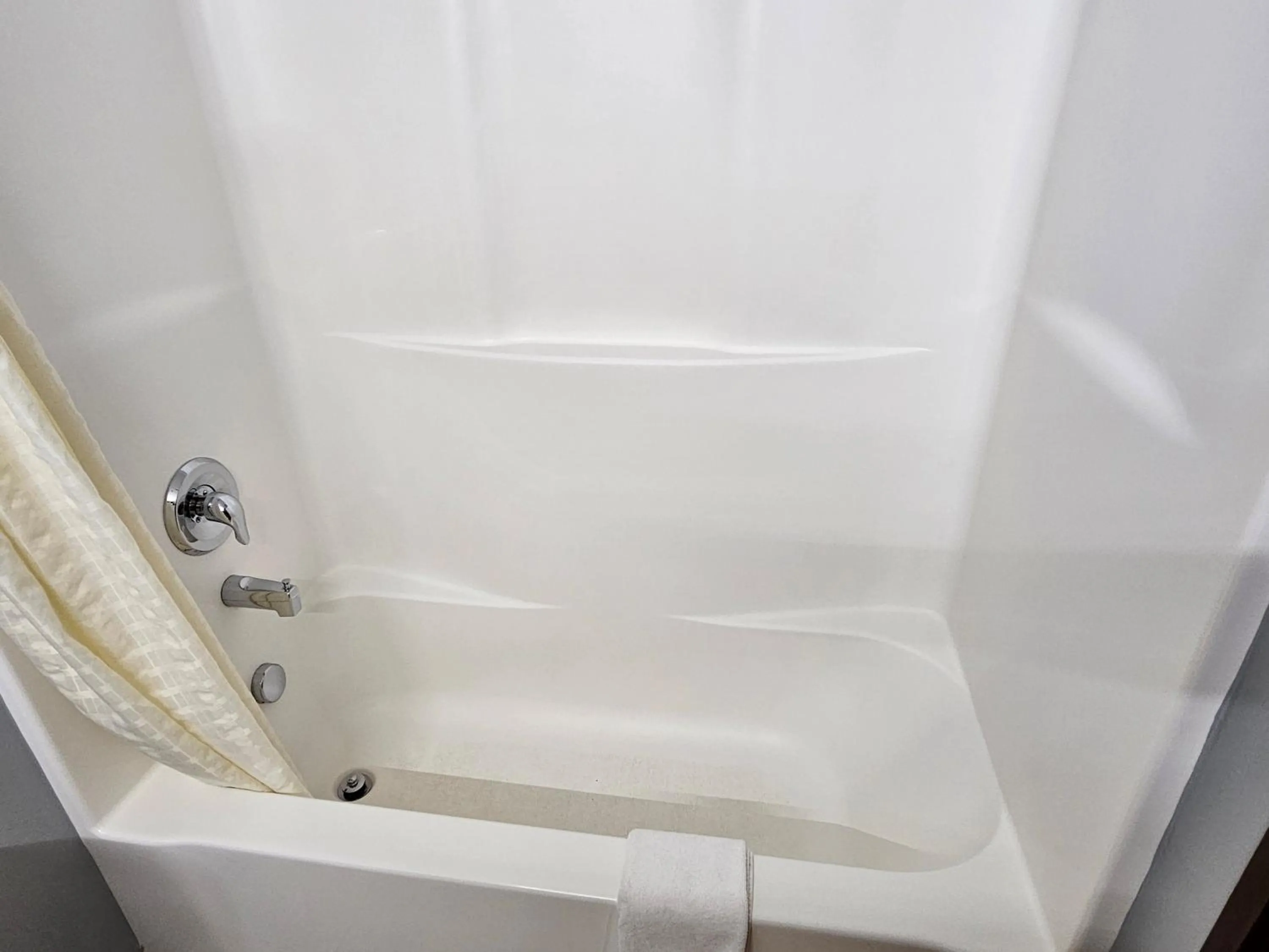 Shower in Executive Inn & Suites Extended Stay - Vernal