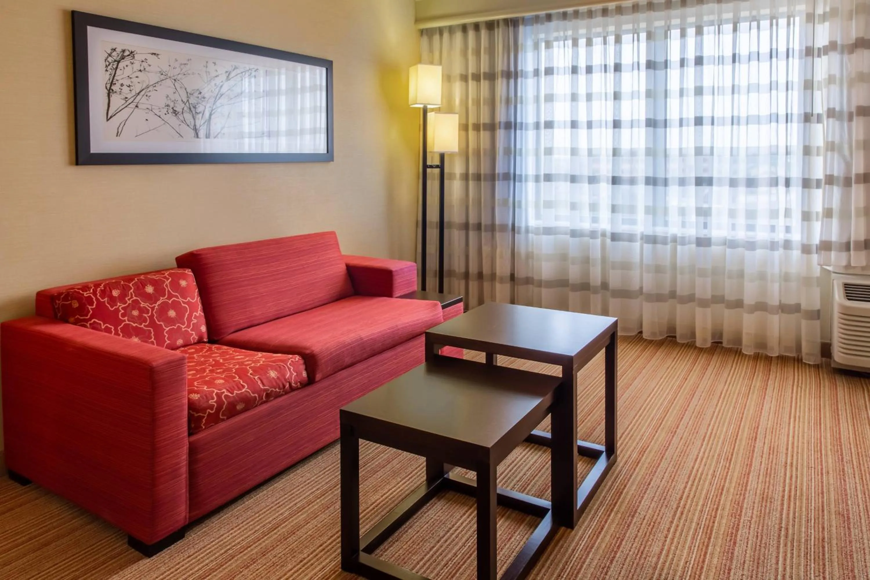 Photo of the whole room in Courtyard by Marriott Lexington Keeneland/Airport