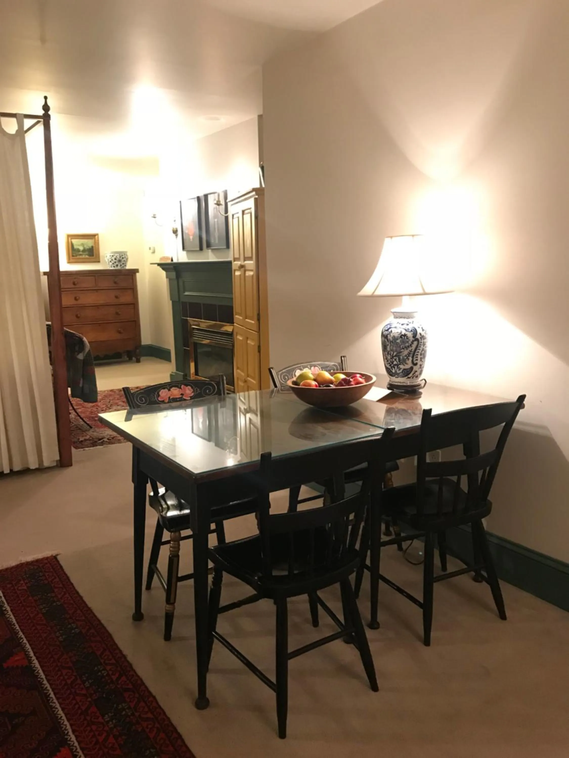Dining area in 1896 House Country Inn - Barnside Inn