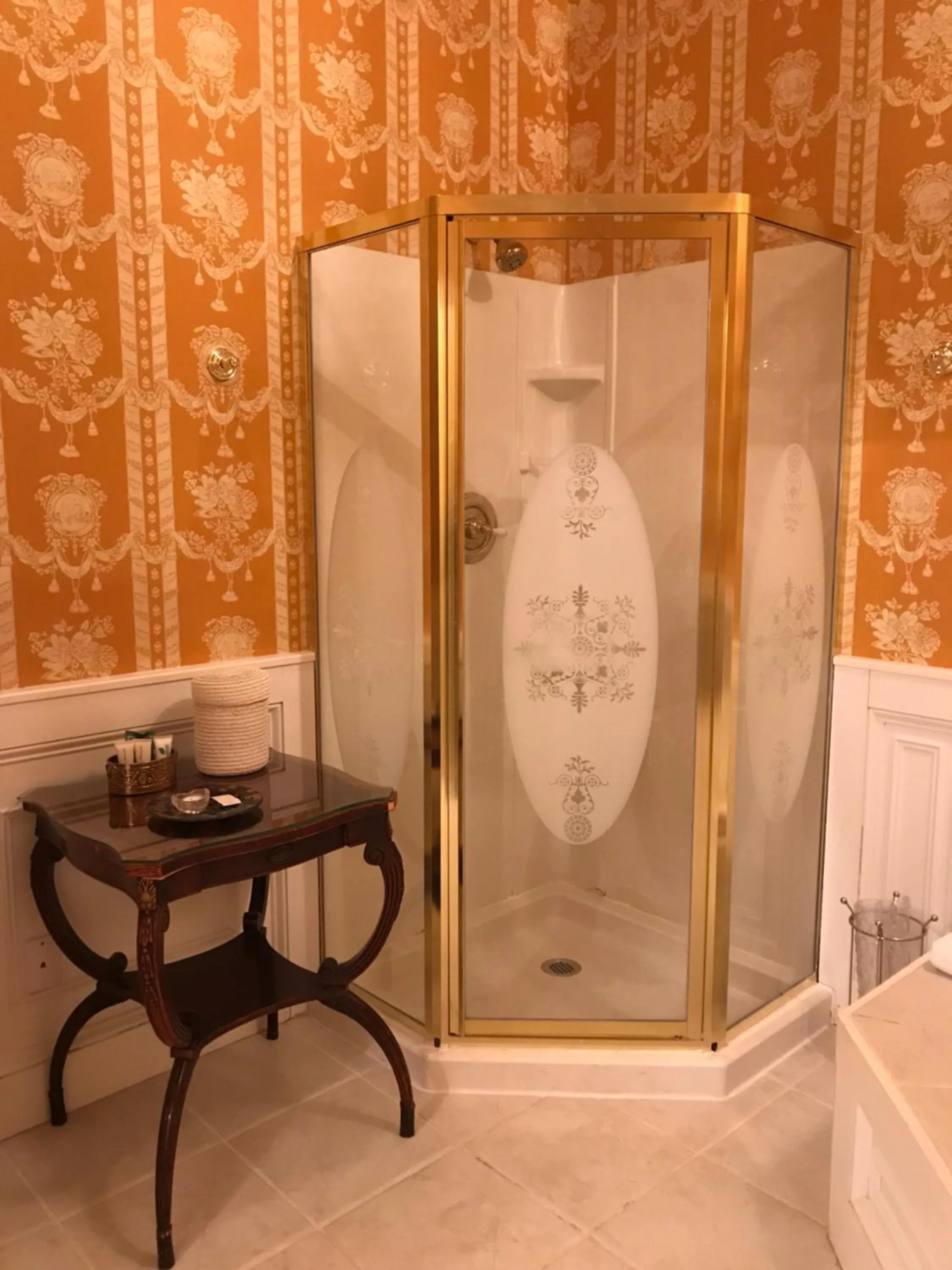 Bathroom in 1896 House Country Inn - Barnside Inn
