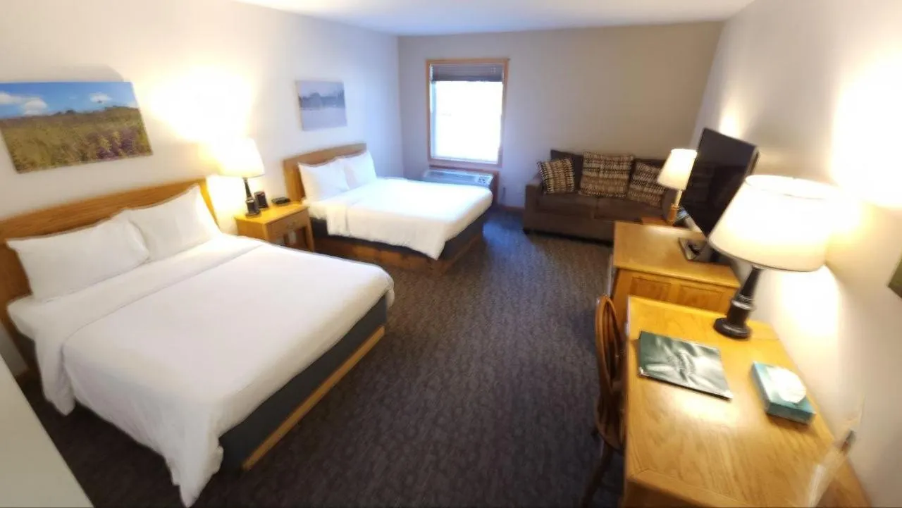 Bedroom, Bed in Brook Pointe Resort