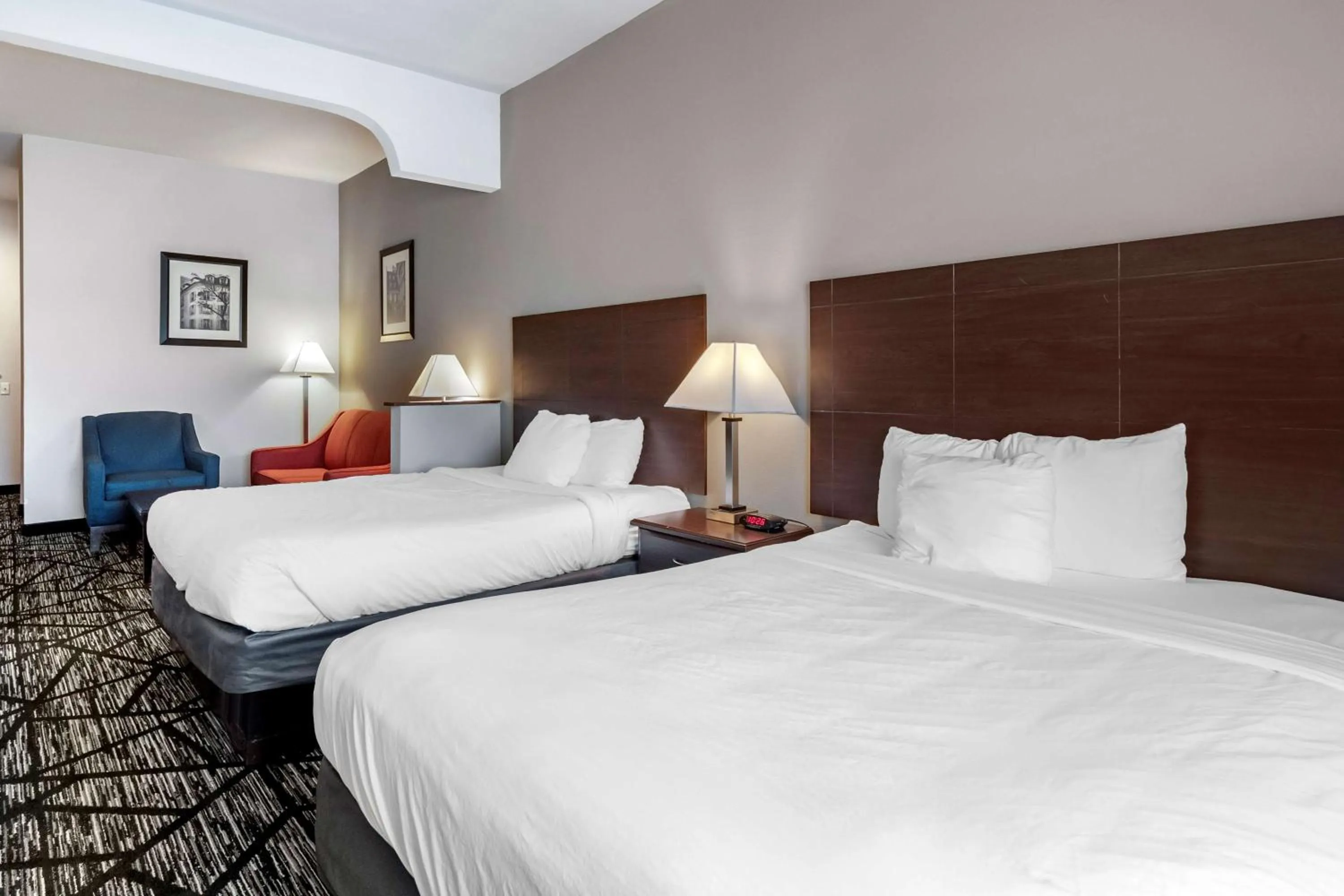 Bed in Best Western Plus McKinney Inn and Suites