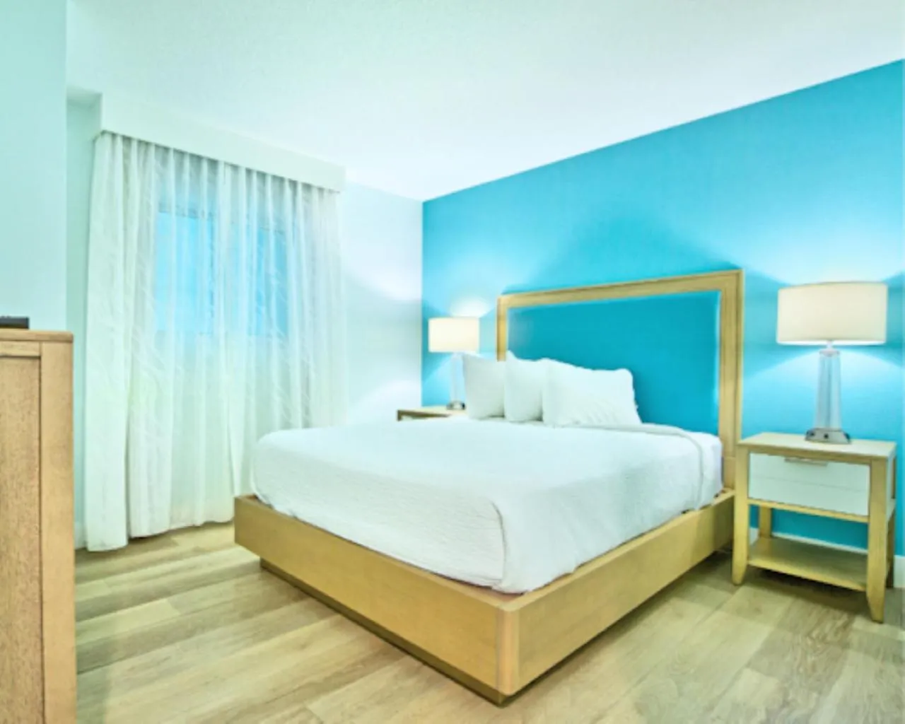 Bedroom, Bed in Grand Seas by Exploria Resorts