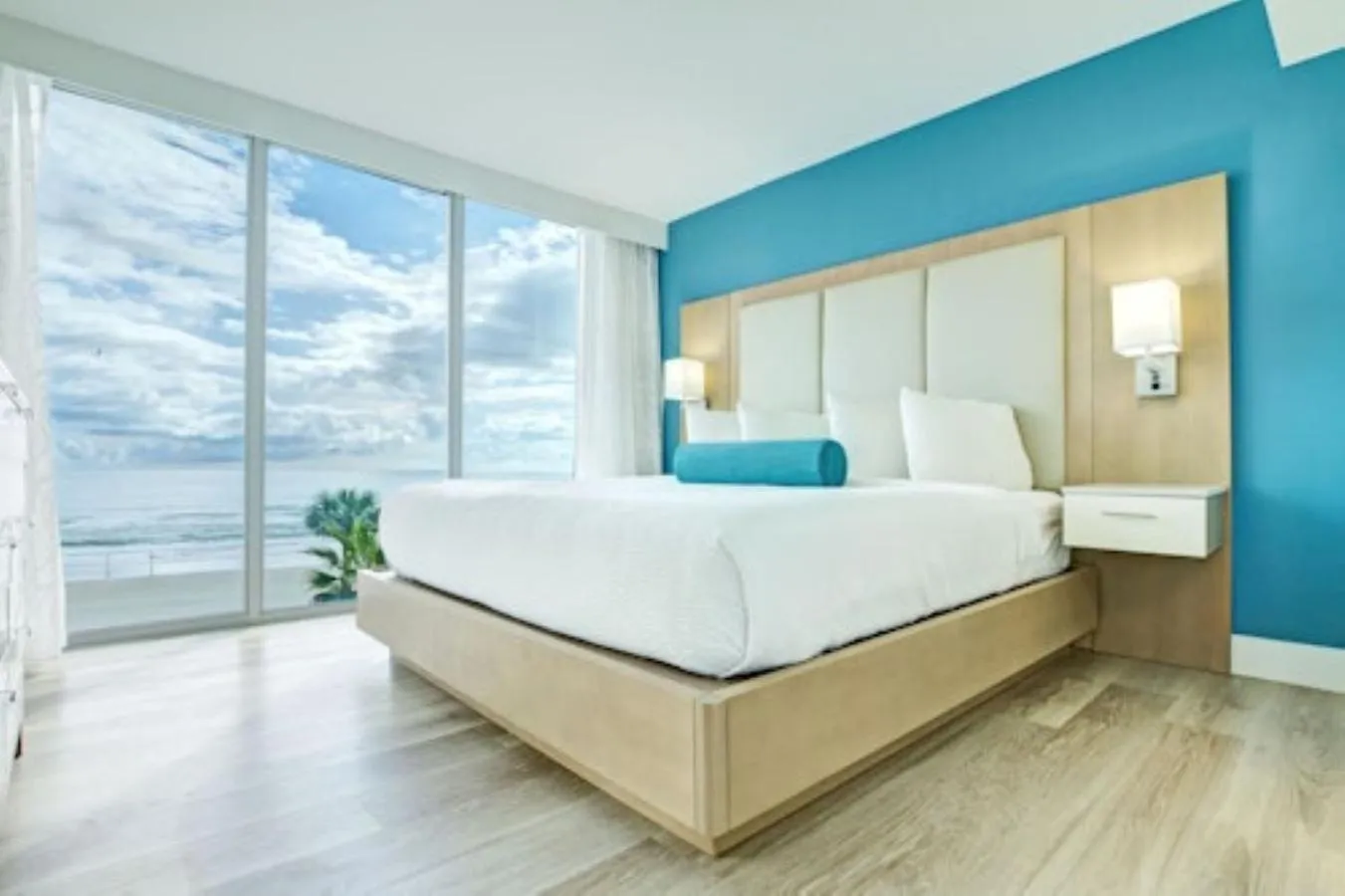 Bedroom, Bed in Grand Seas by Exploria Resorts