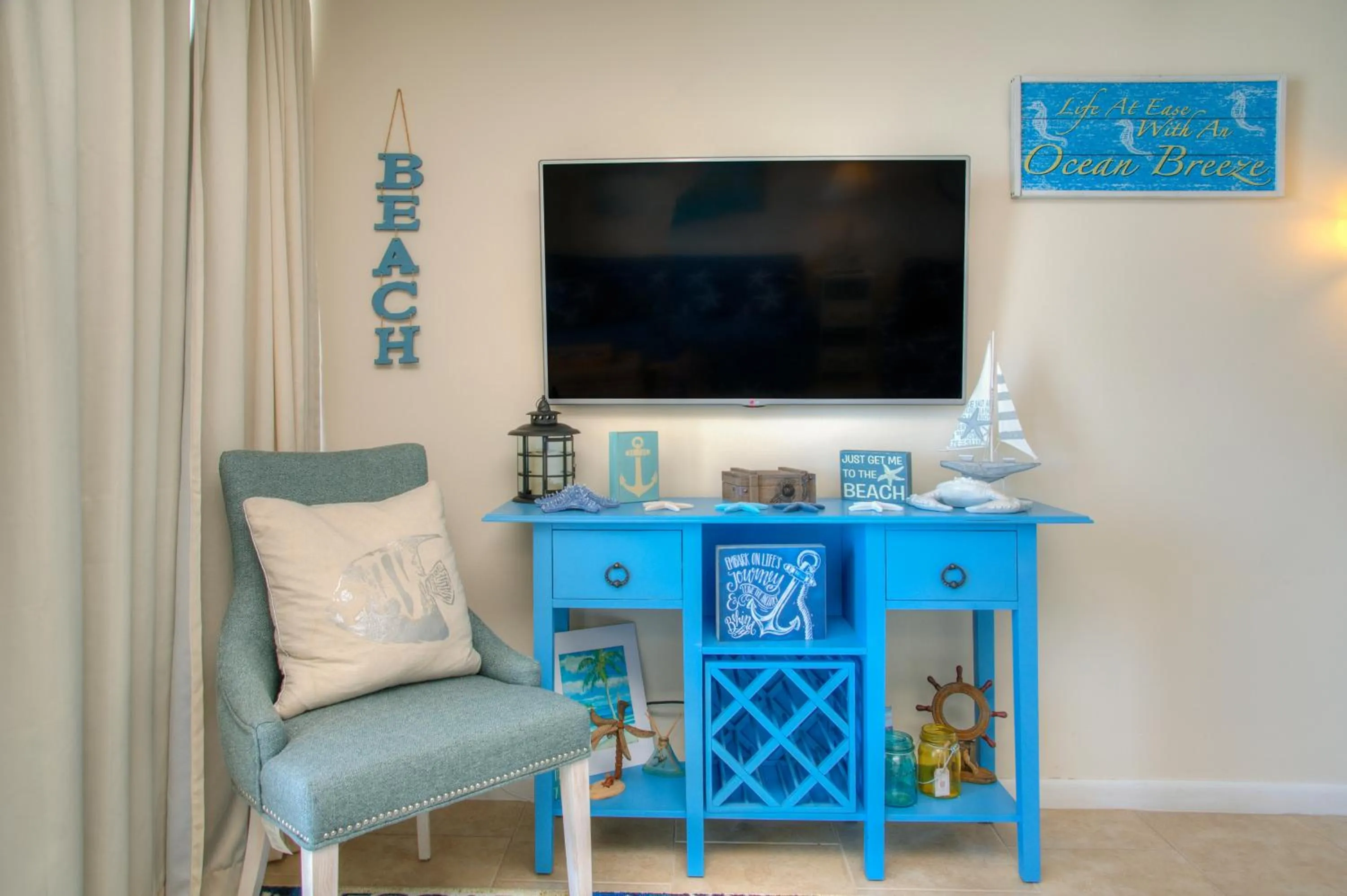 Living room in Ocean Forest Plaza by Palmetto Vacations