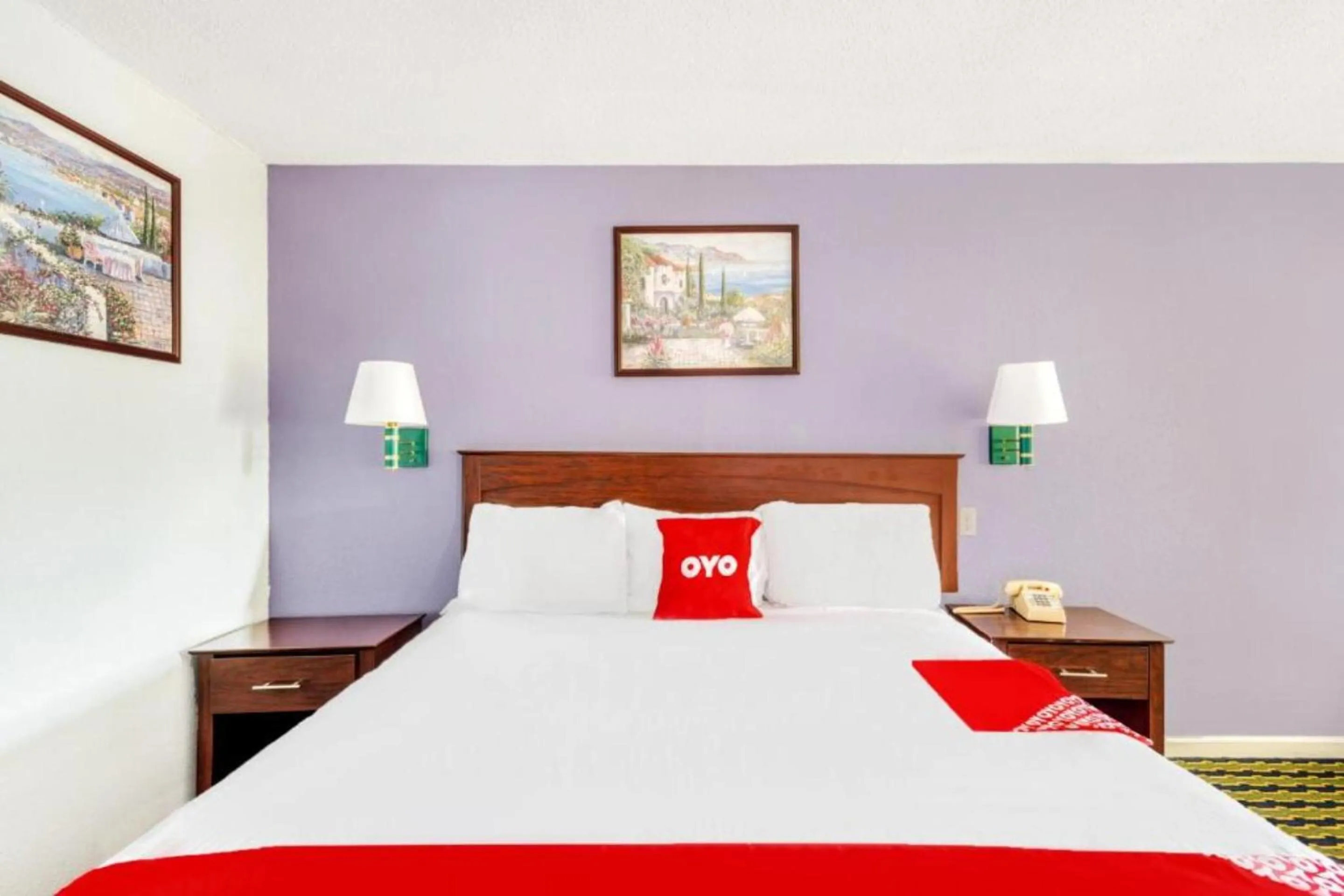 Bedroom in OYO Hotel Channelview I-10