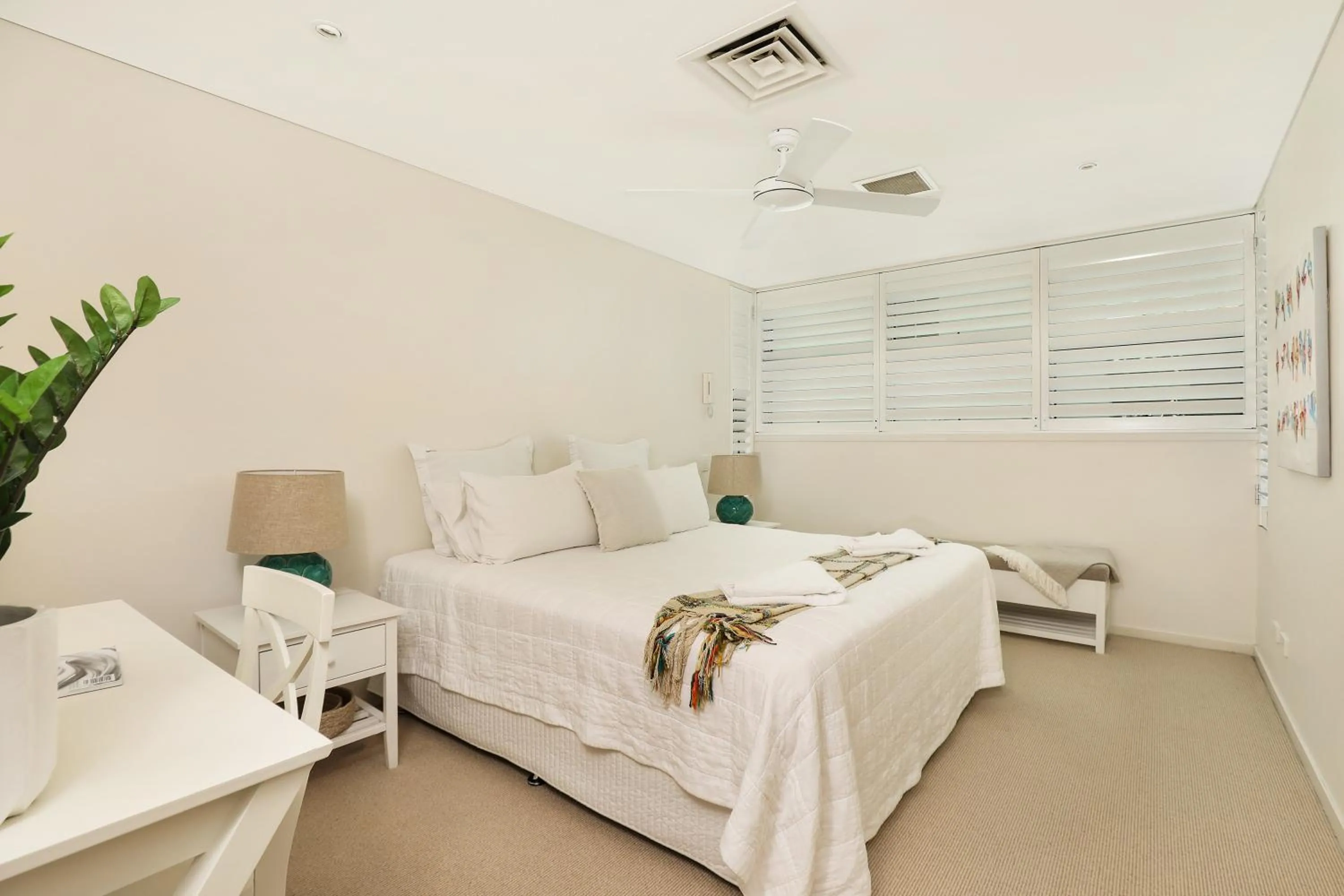 Shower, Bed in Spinnaker Quays