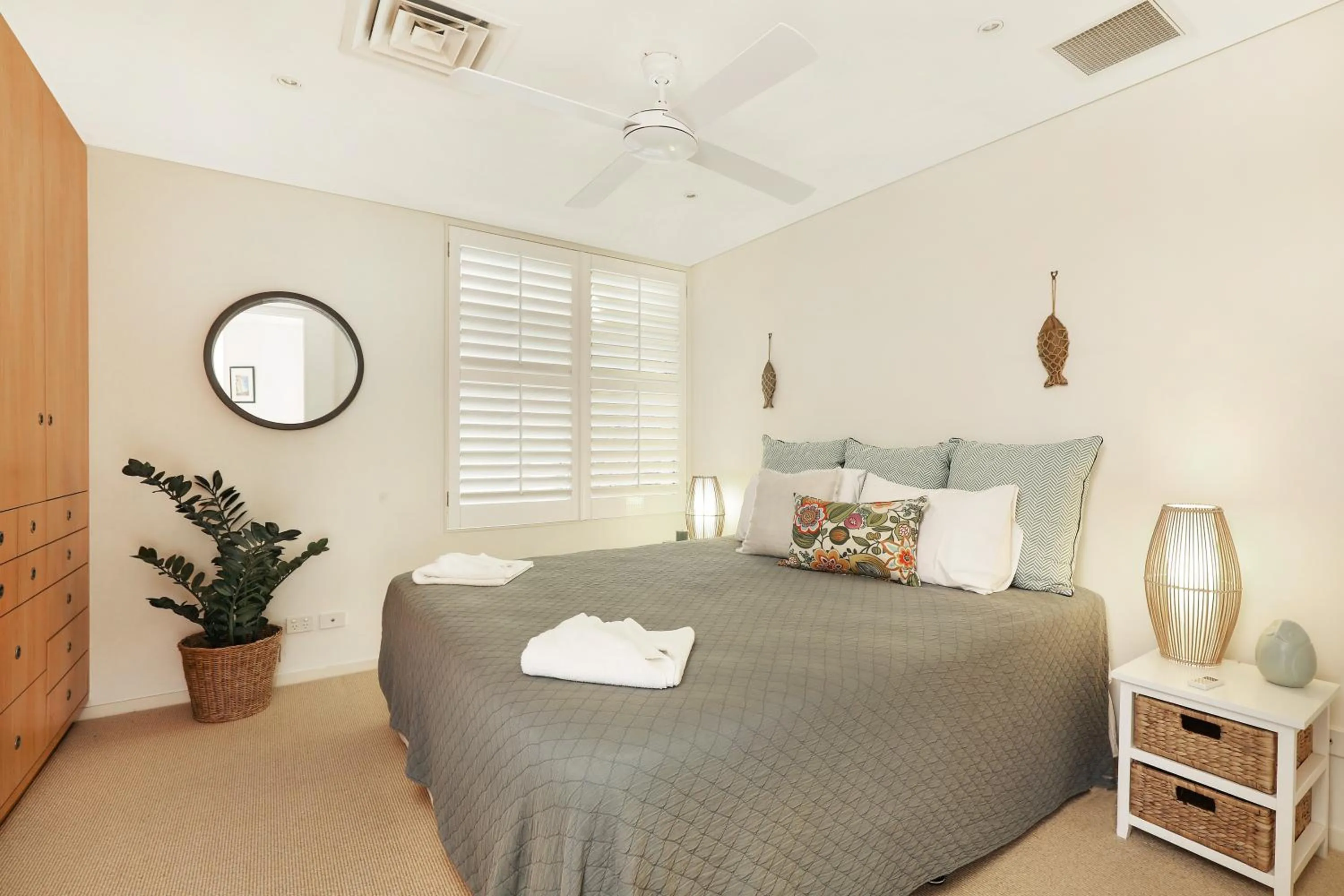 Shower, Bed in Spinnaker Quays