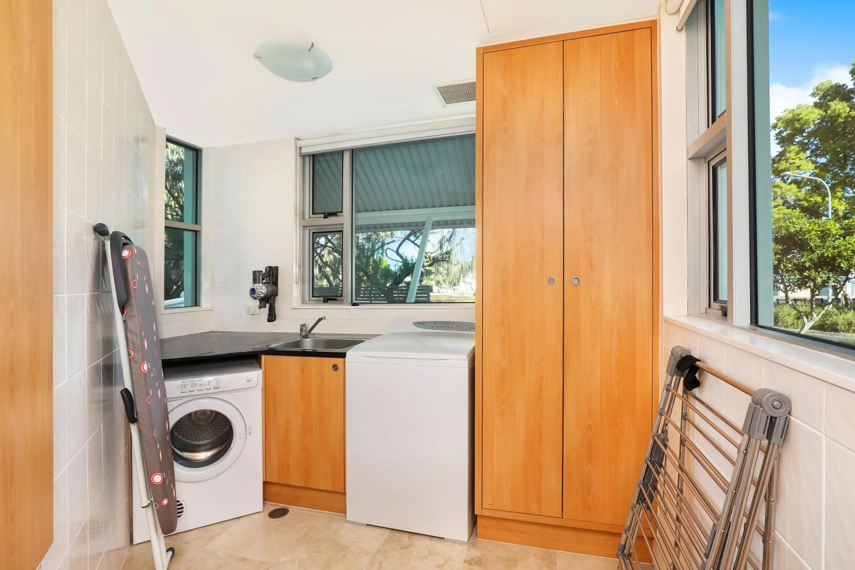 Beach in Spinnaker Quays