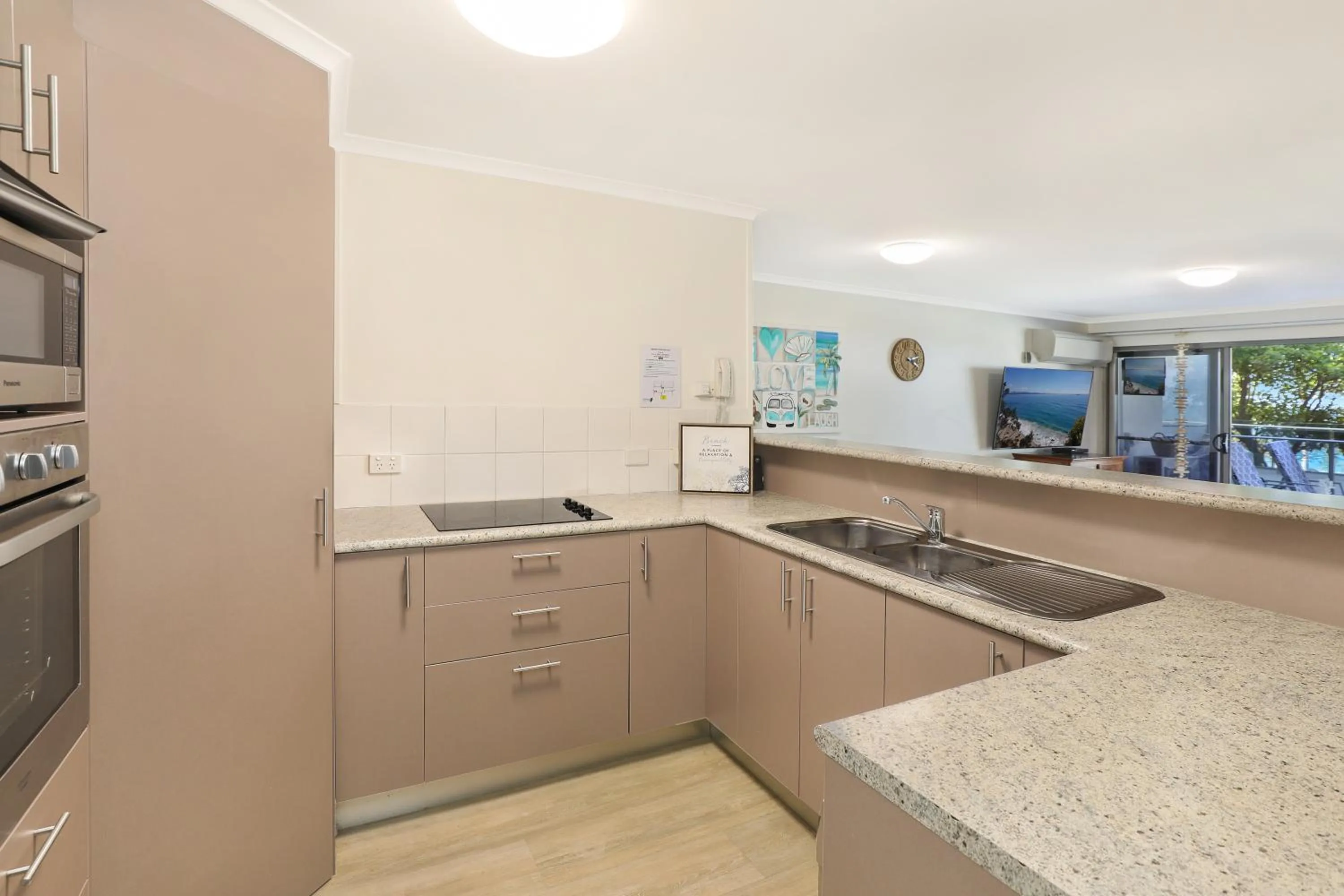 Kitchen or kitchenette in Spinnaker Quays