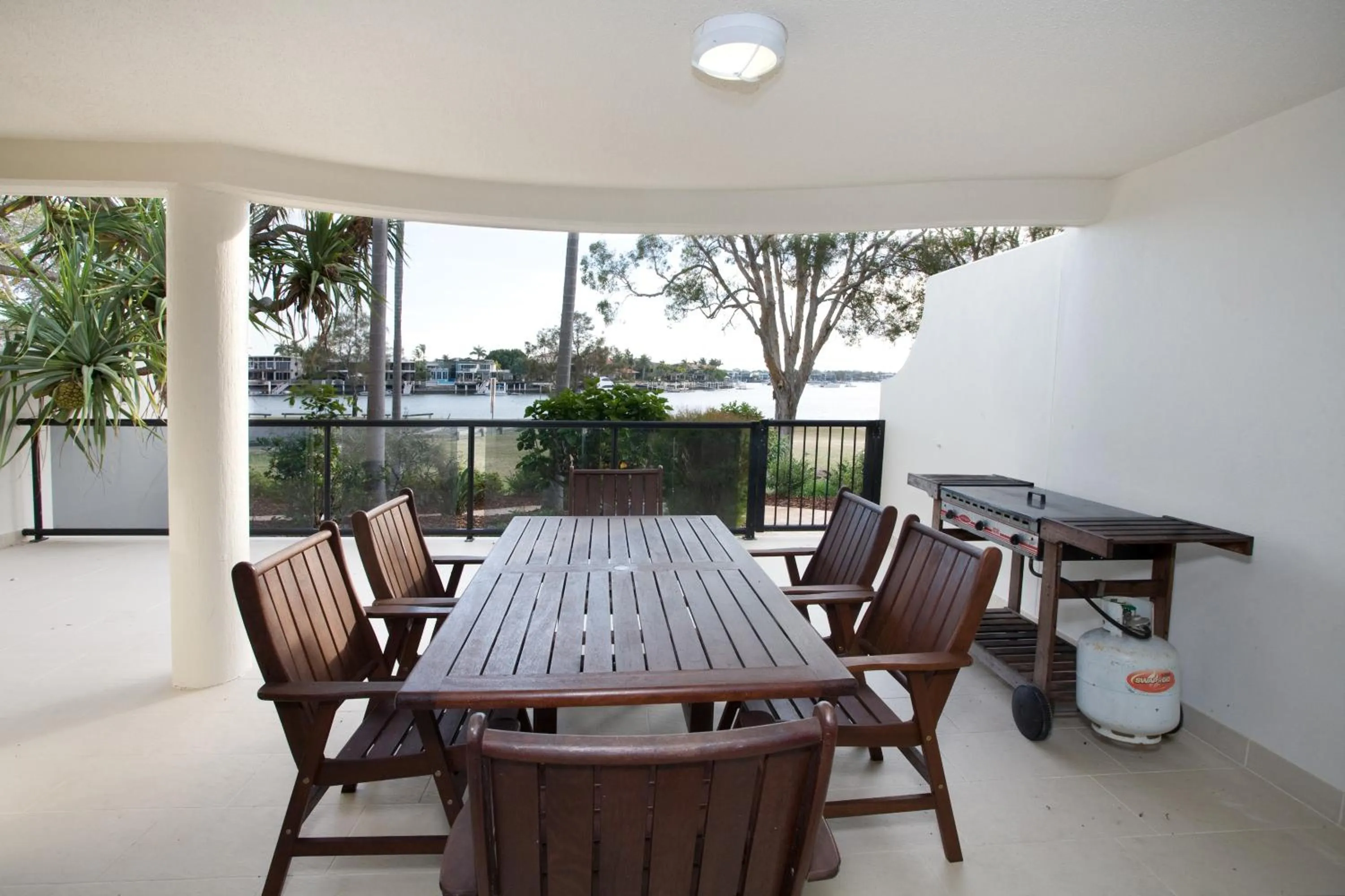 Day in Spinnaker Quays