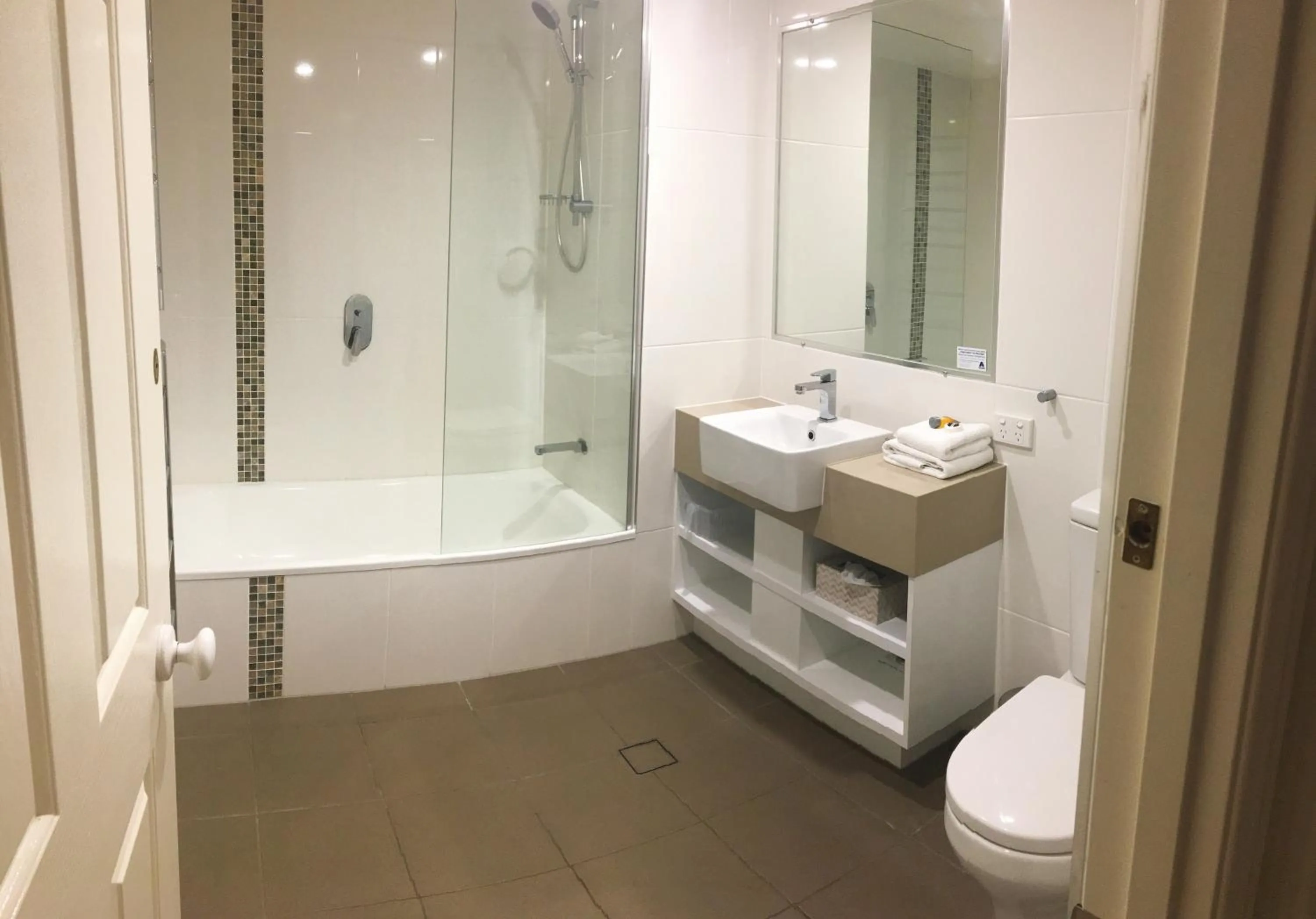 Bathroom in Spinnaker Quays