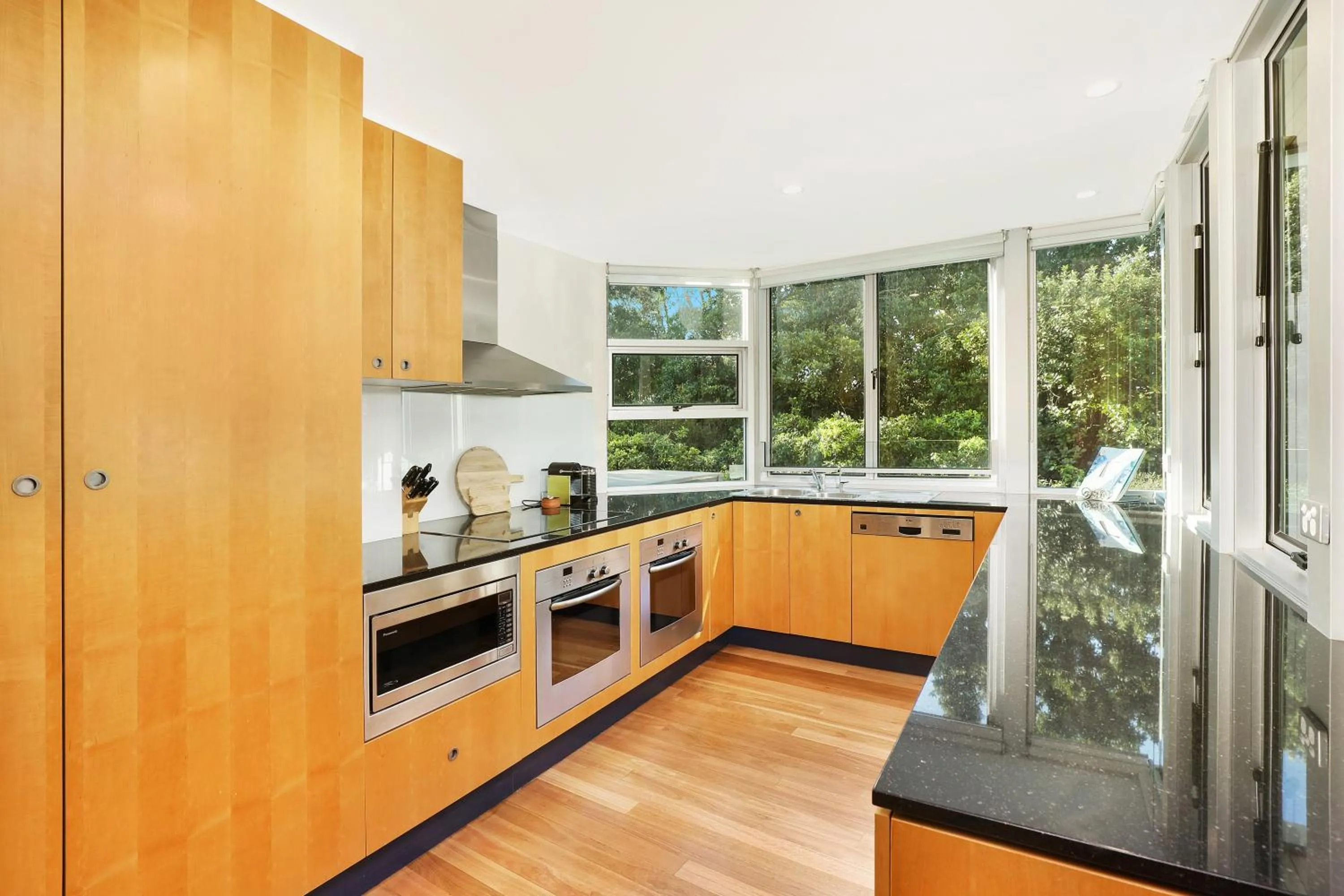 Shower in Spinnaker Quays