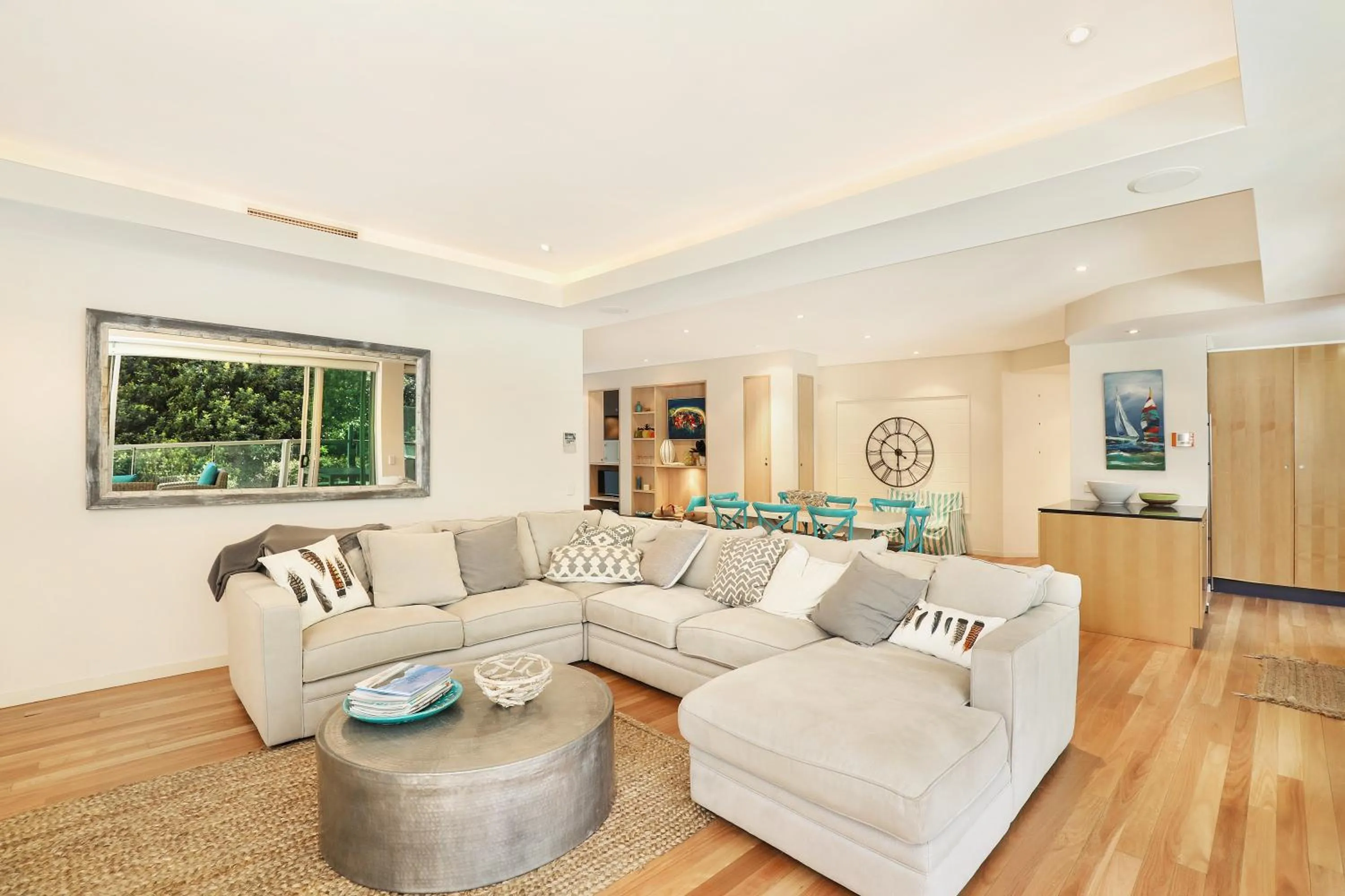 Shower in Spinnaker Quays