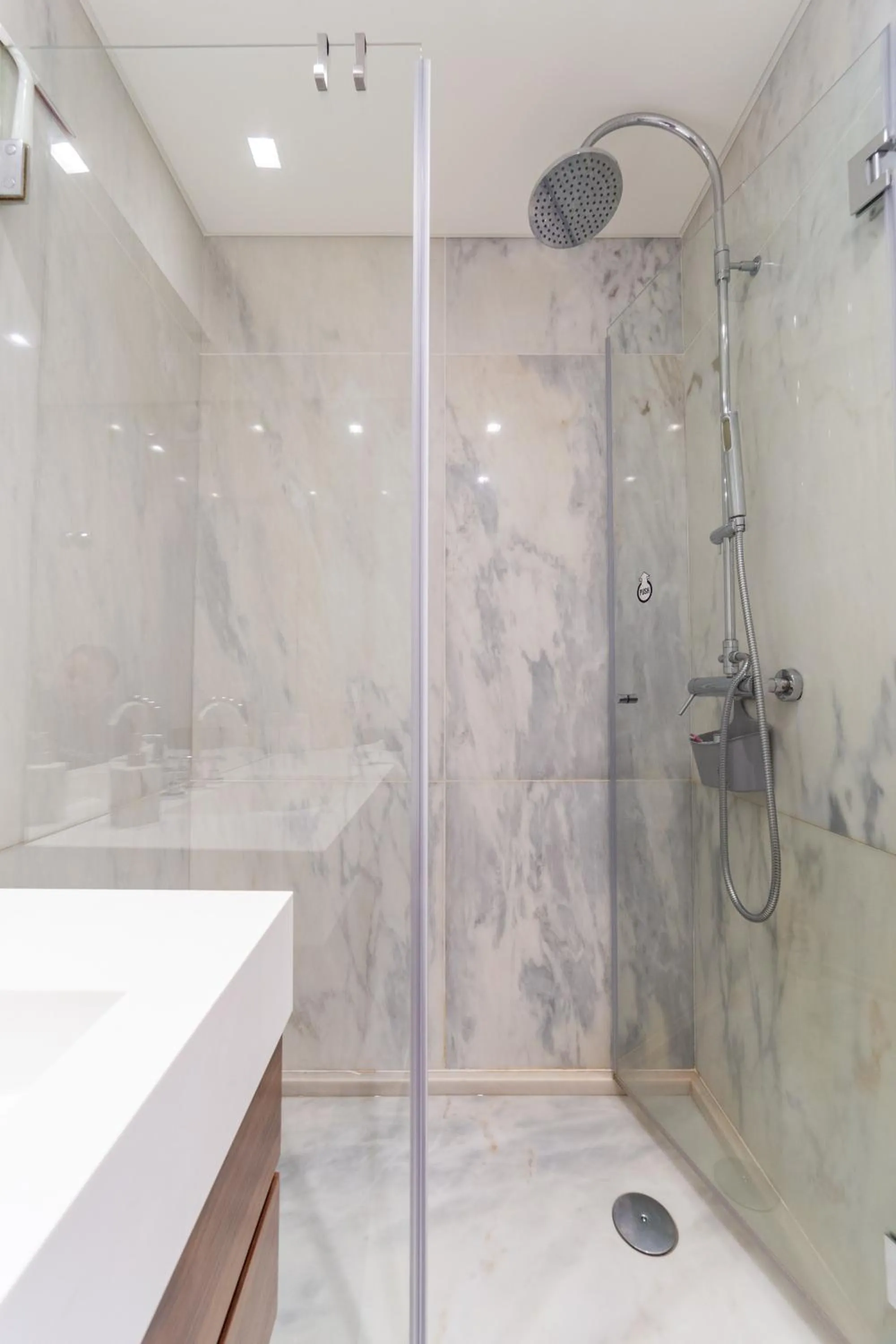 Bathroom in Industrial Lisbon Apartment