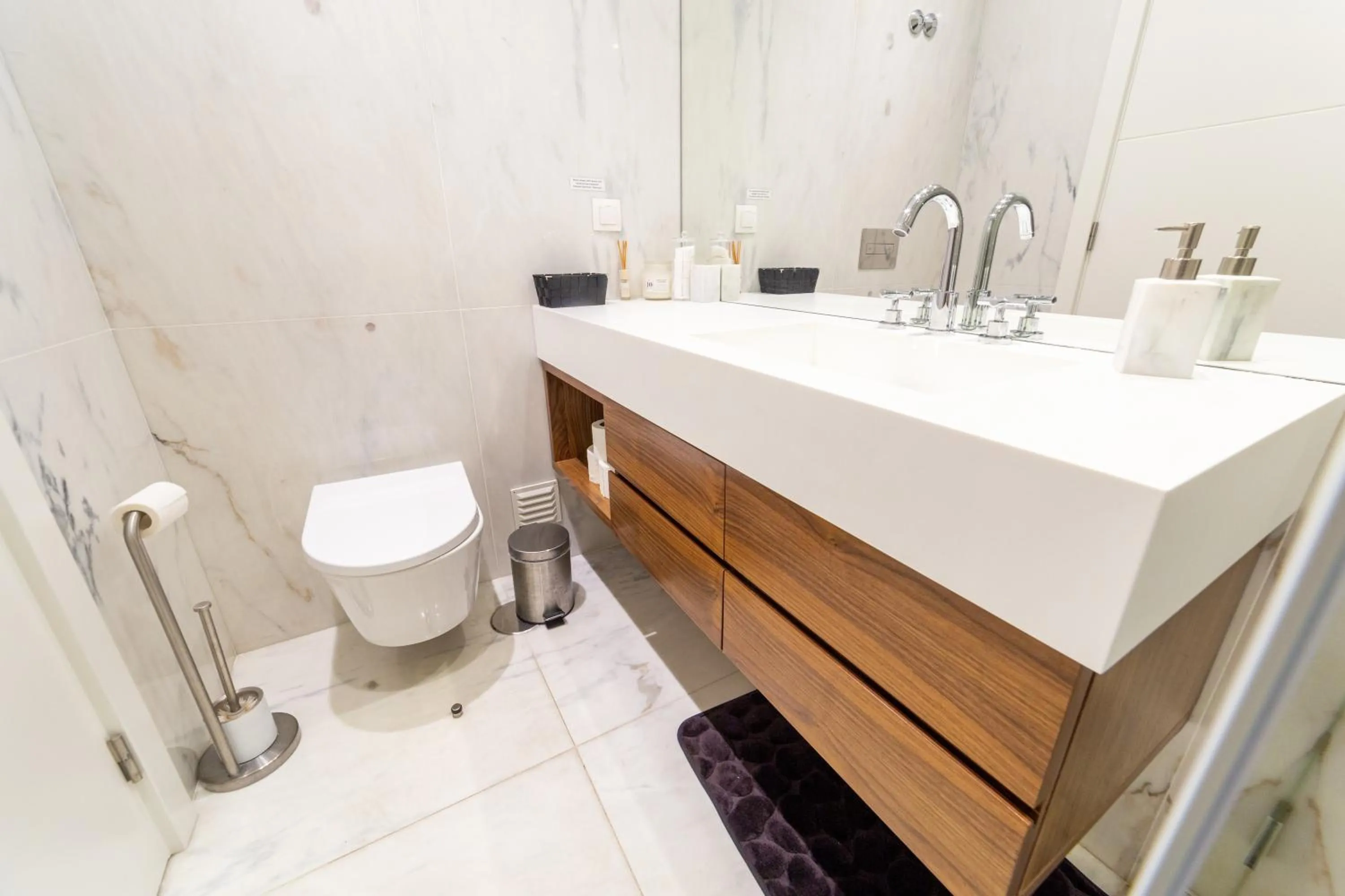 Bathroom in Industrial Lisbon Apartment