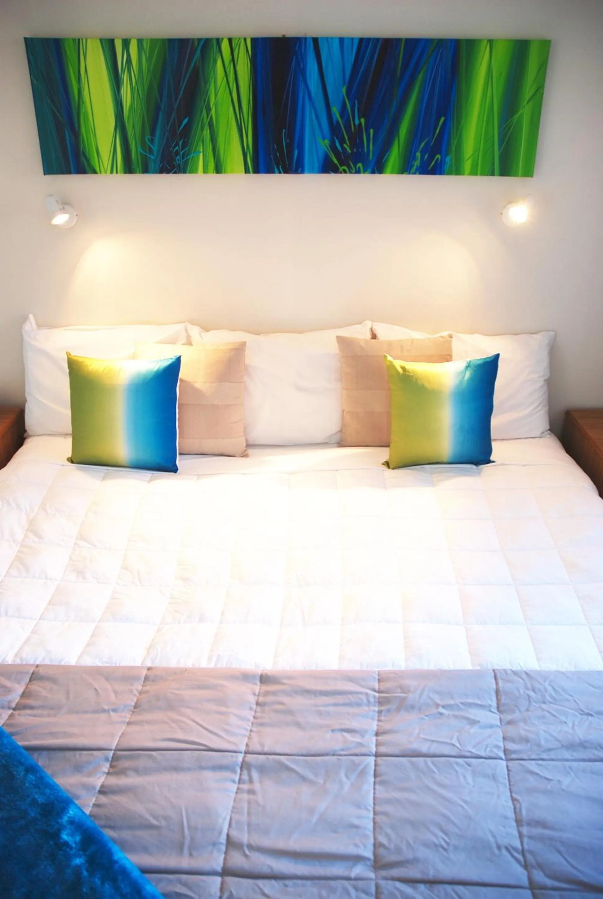 Bed in Almond Court Motel