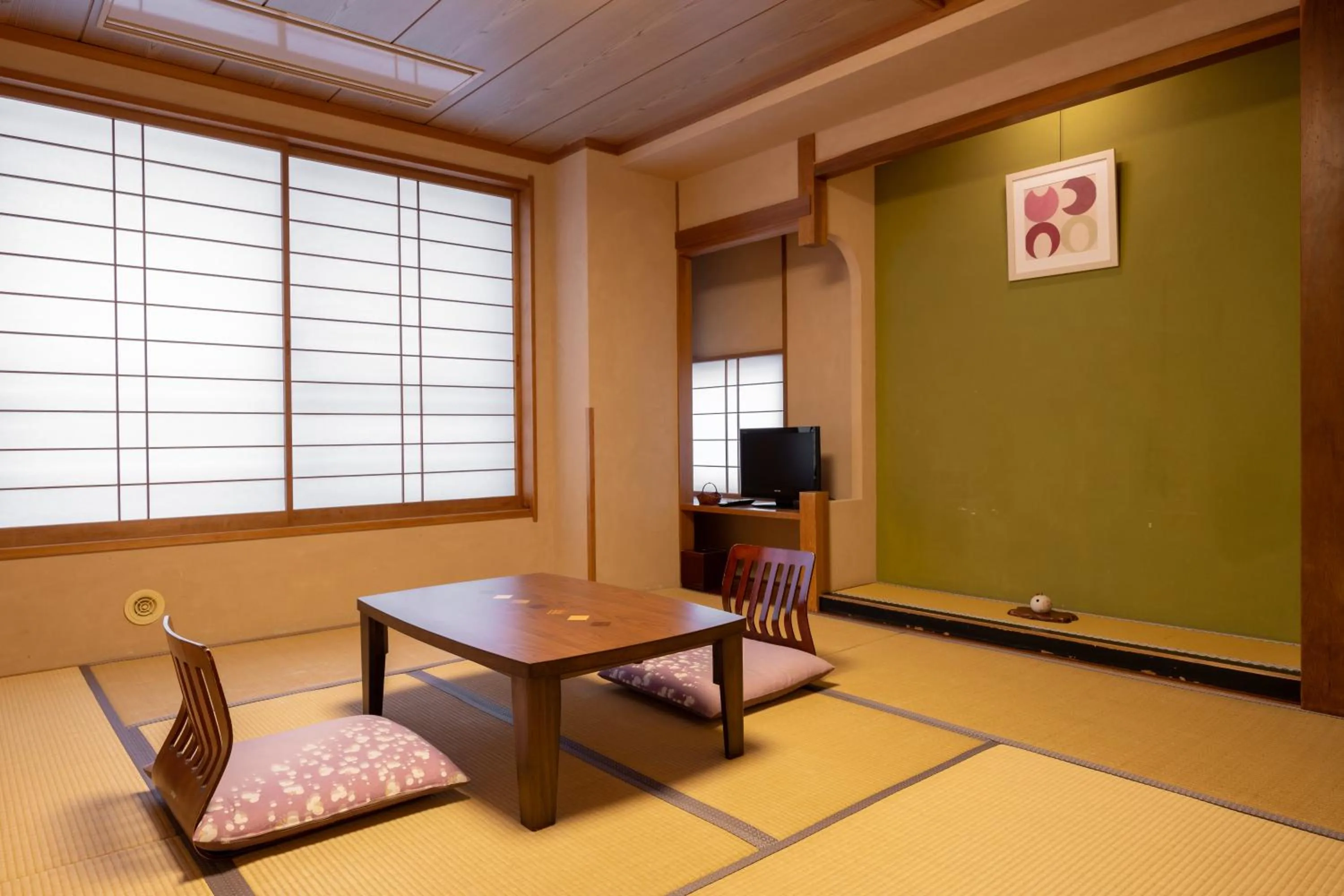 Photo of the whole room in Suminoyu