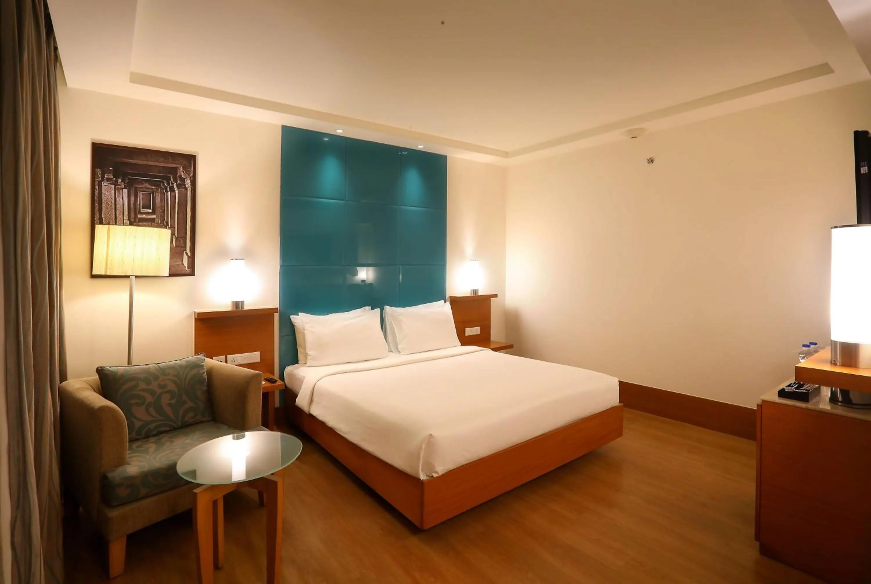 Photo of the whole room, Bed in Radisson Blu Hotel Chennai City Centre
