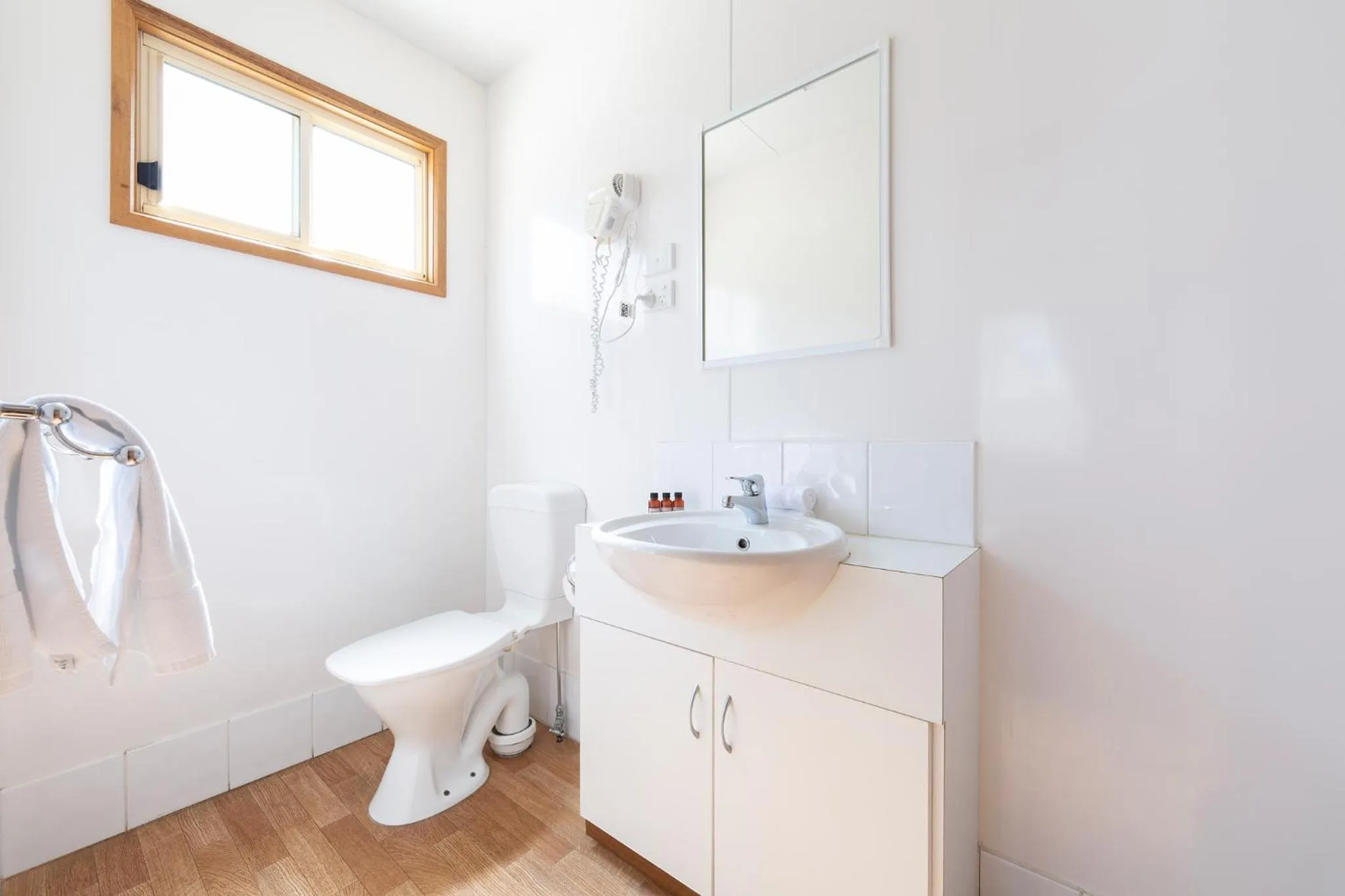 Toilet in Alivio Tourist Park Canberra