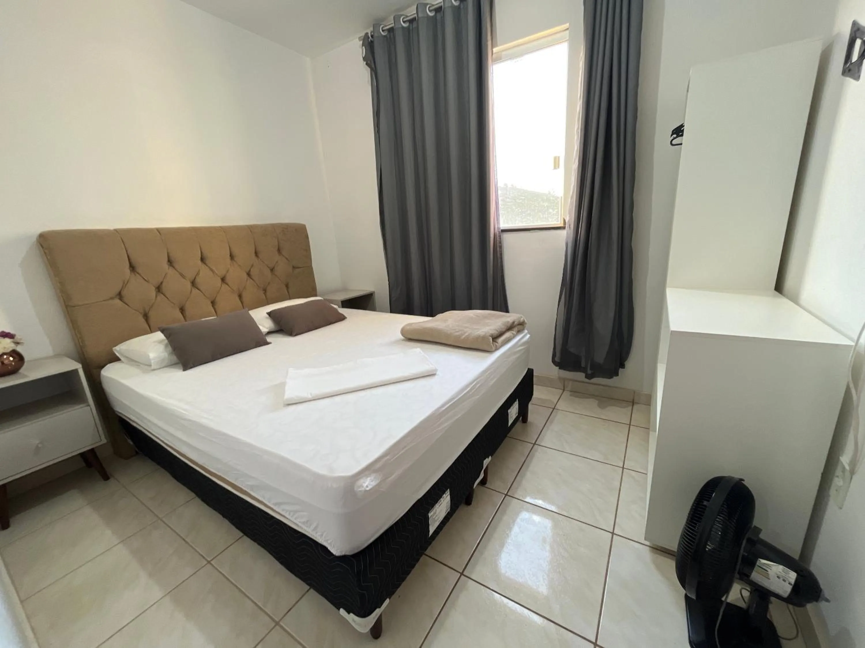 Photo of the whole room in AP Luxo Queen