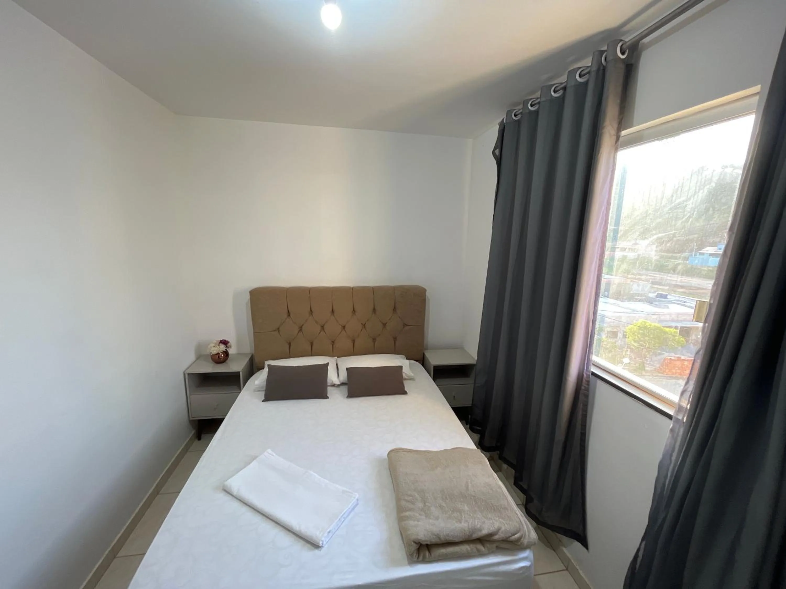 Photo of the whole room in AP Luxo Queen