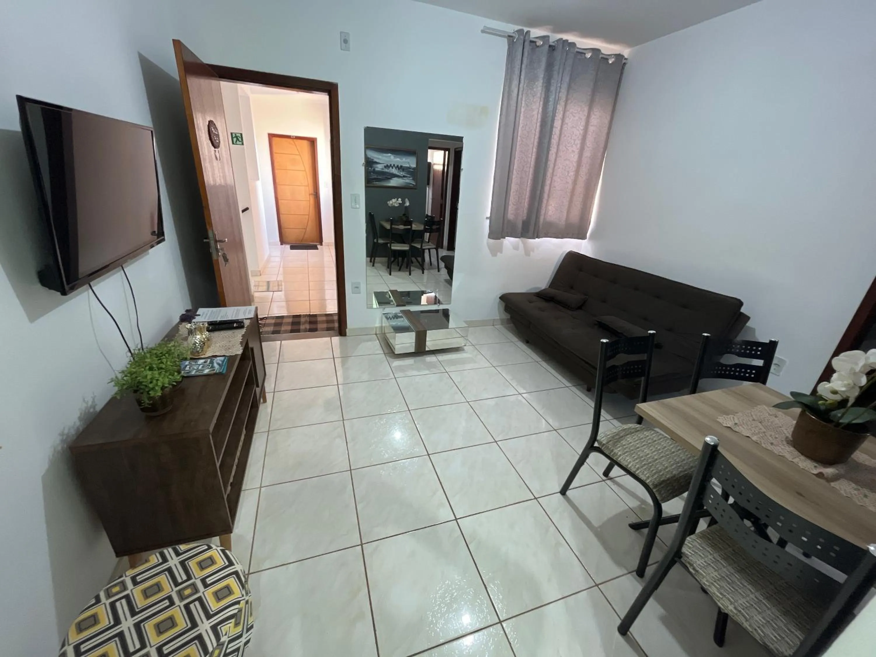 Communal lounge/ TV room in AP Luxo Queen