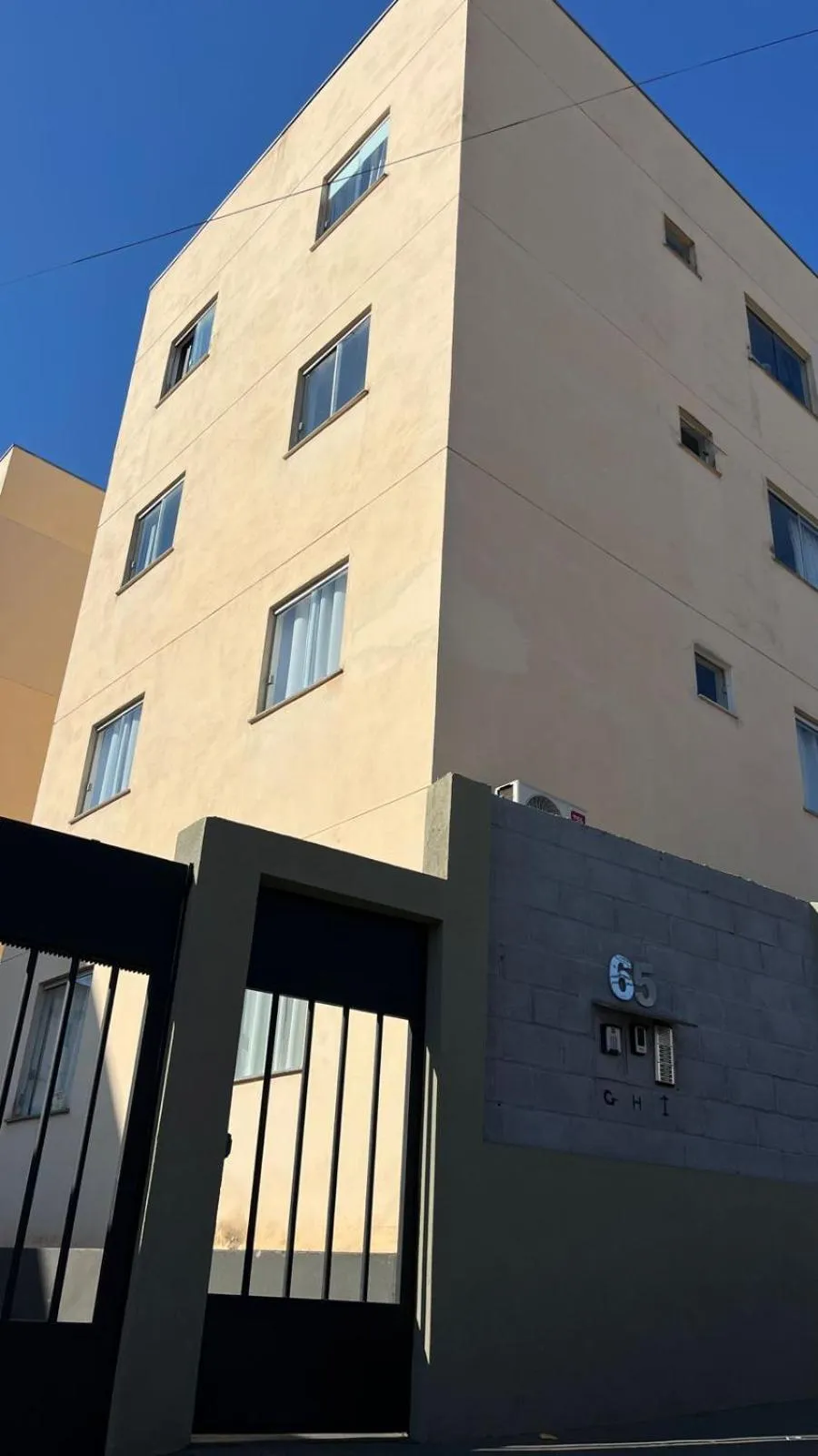 Property building in AP Luxo Queen