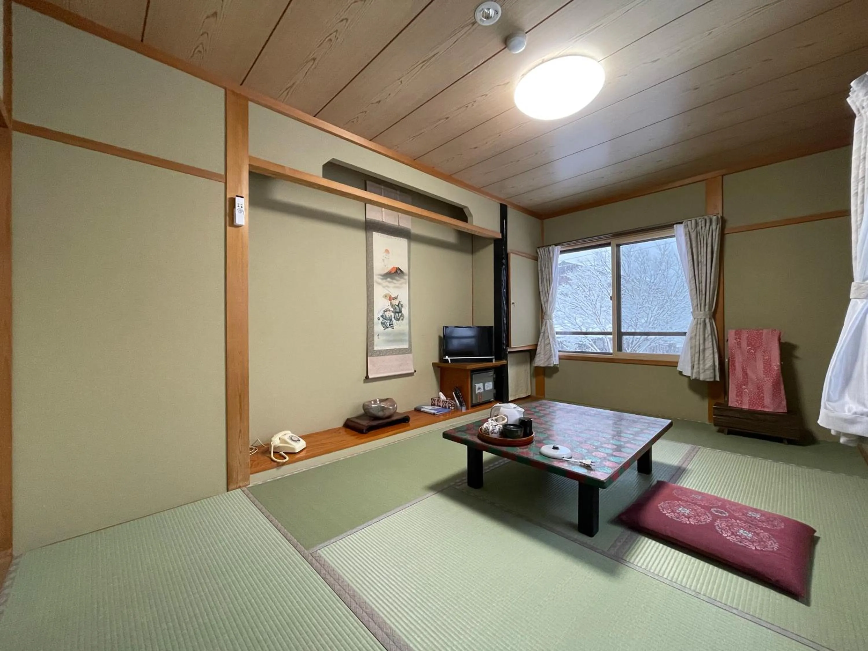 Economy Twin Room - single occupancy in Suisensou