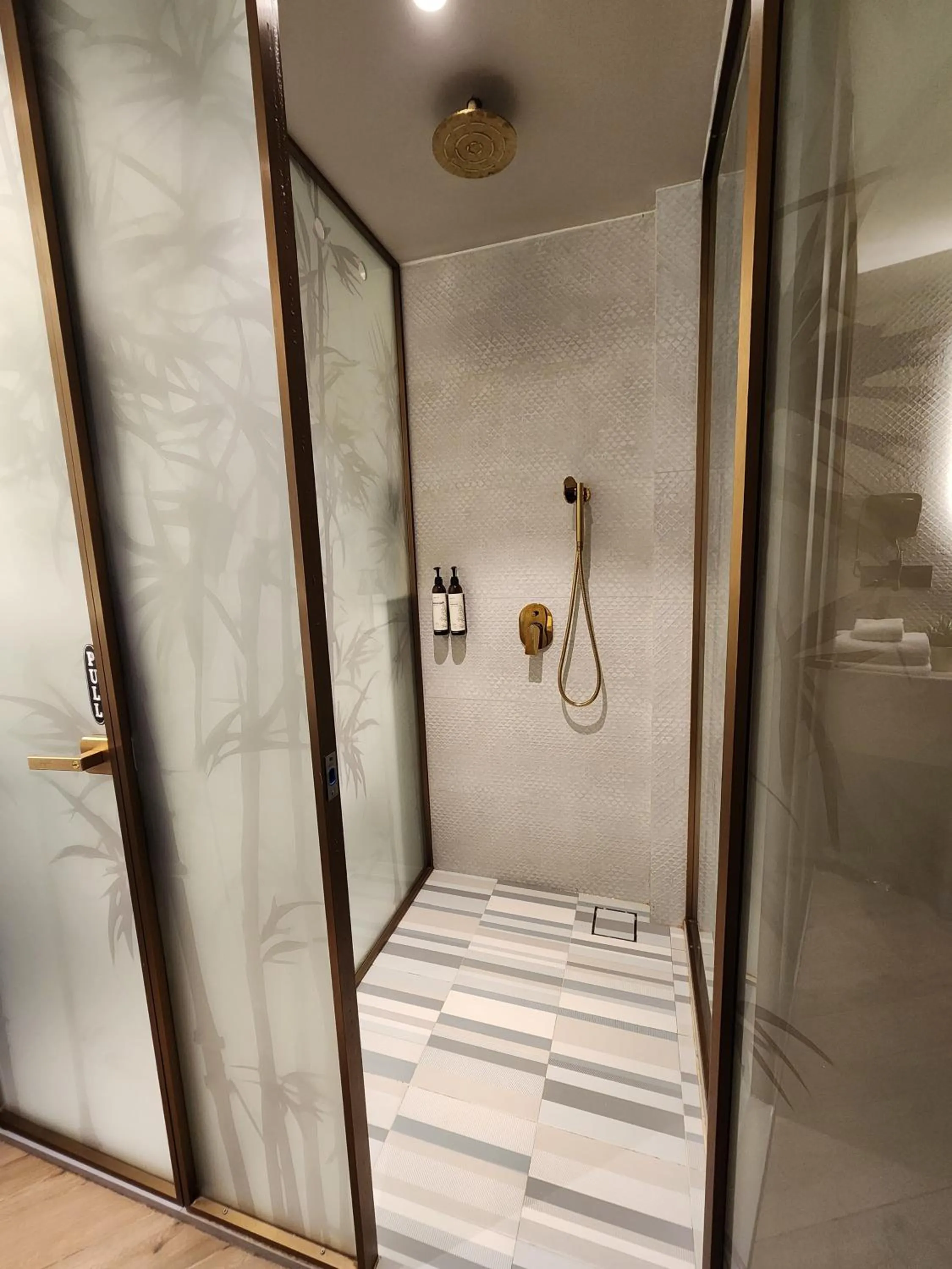 Bathroom in Dragonfly Hotel - The Art Hotel