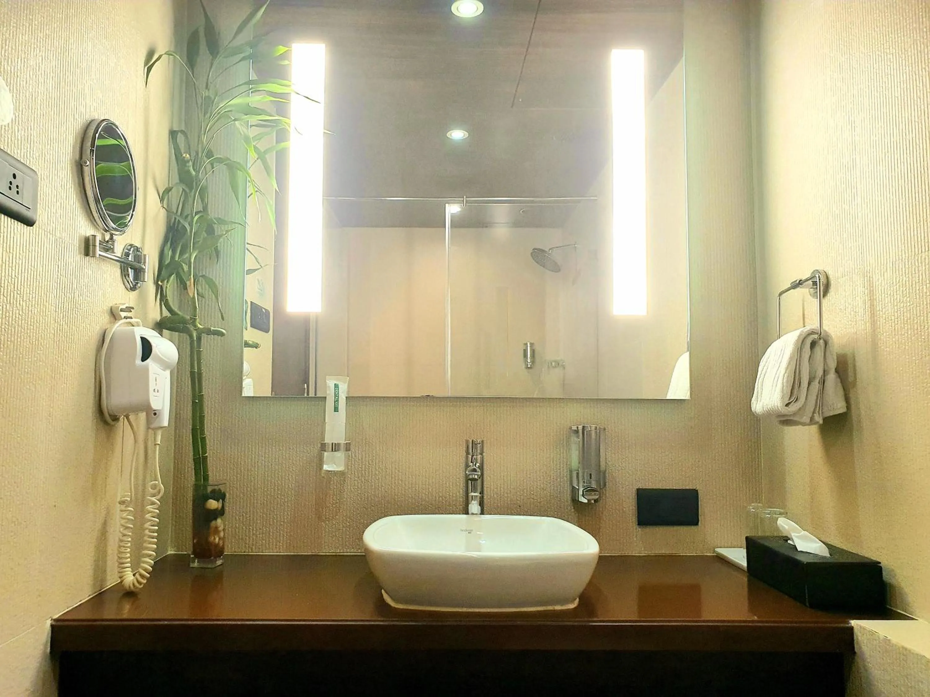 Bathroom in Dragonfly Hotel - The Art Hotel