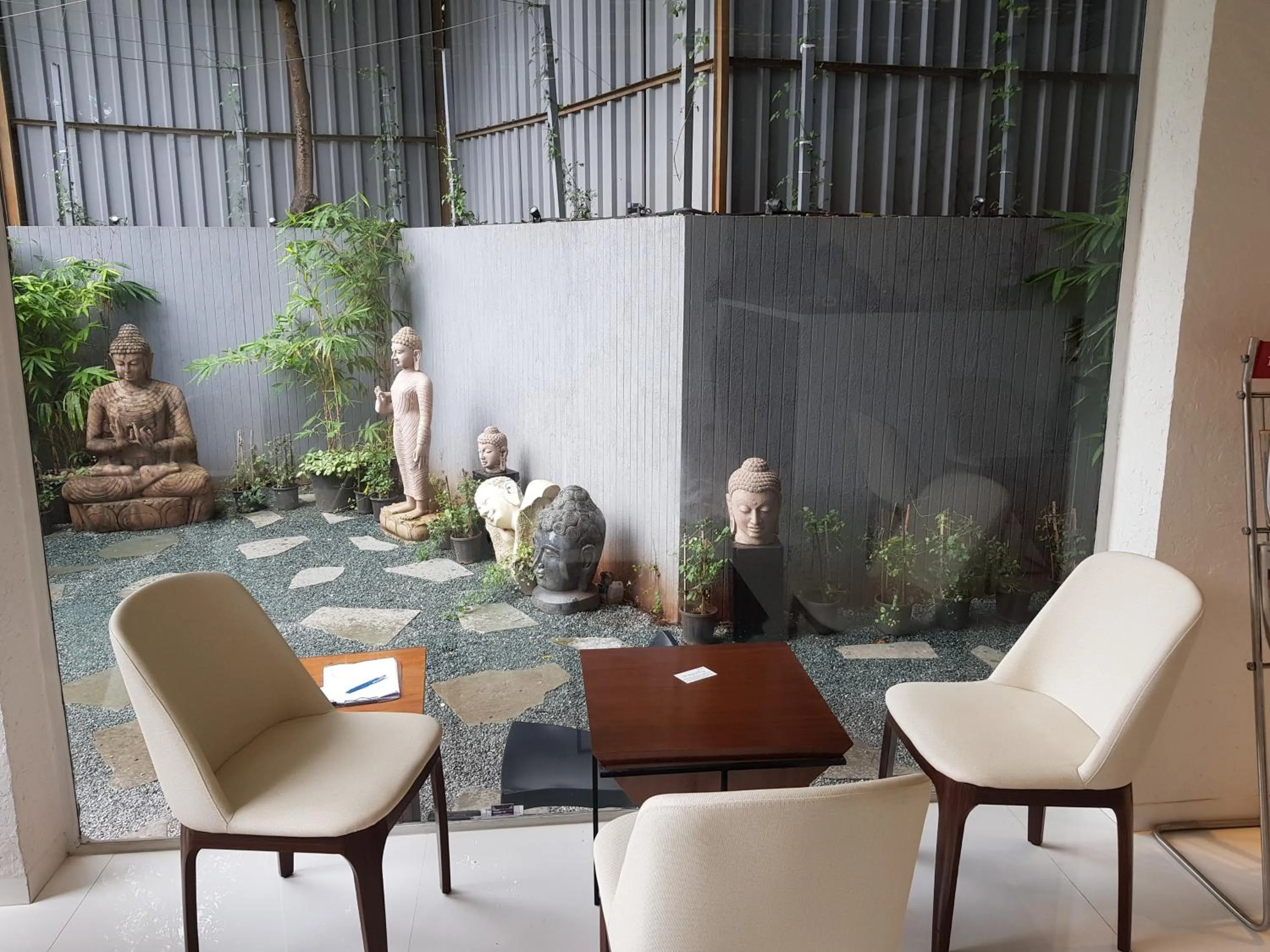 Lobby or reception in Dragonfly Hotel - The Art Hotel