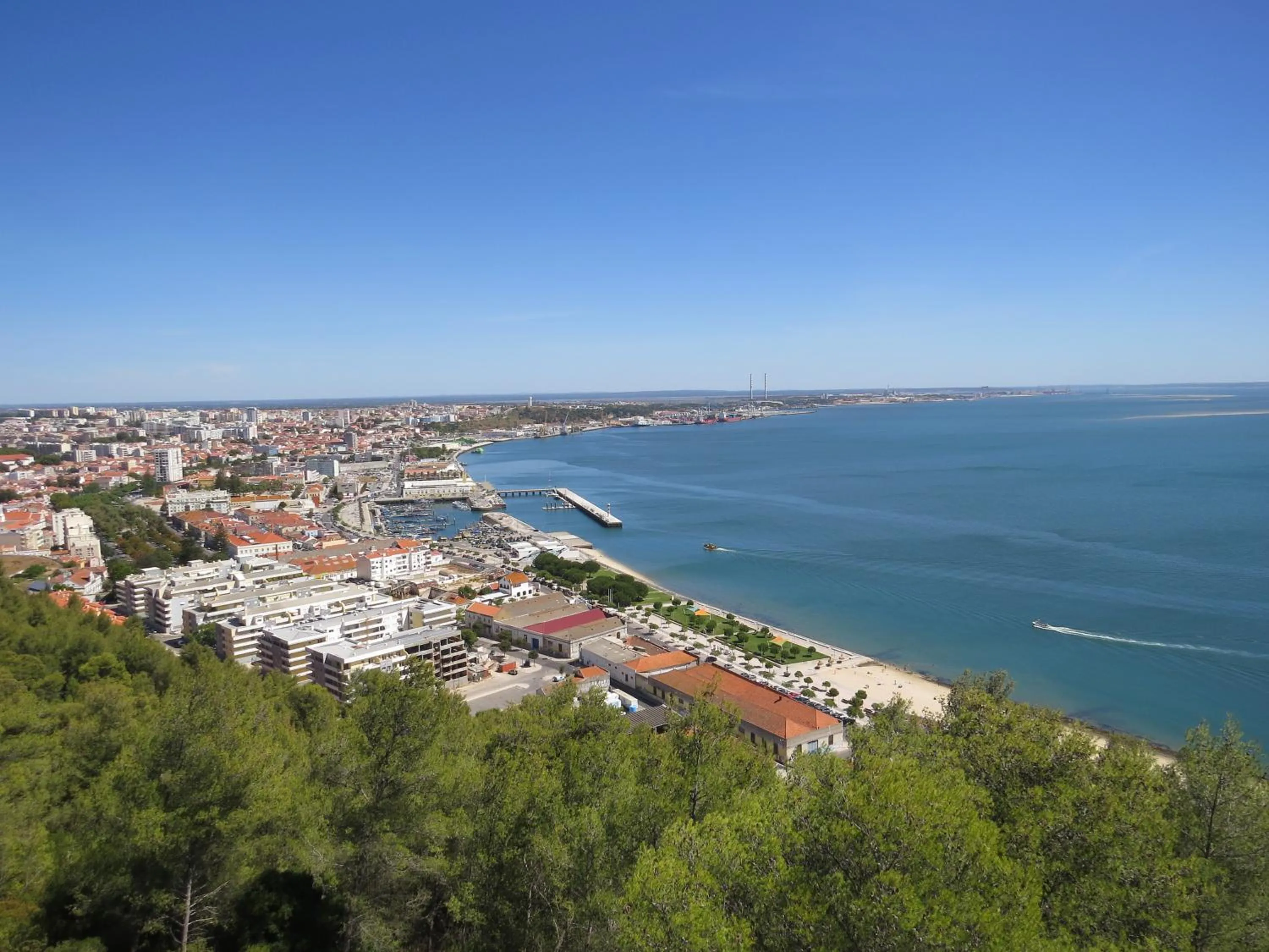 Nearby landmark in Novotel Setubal