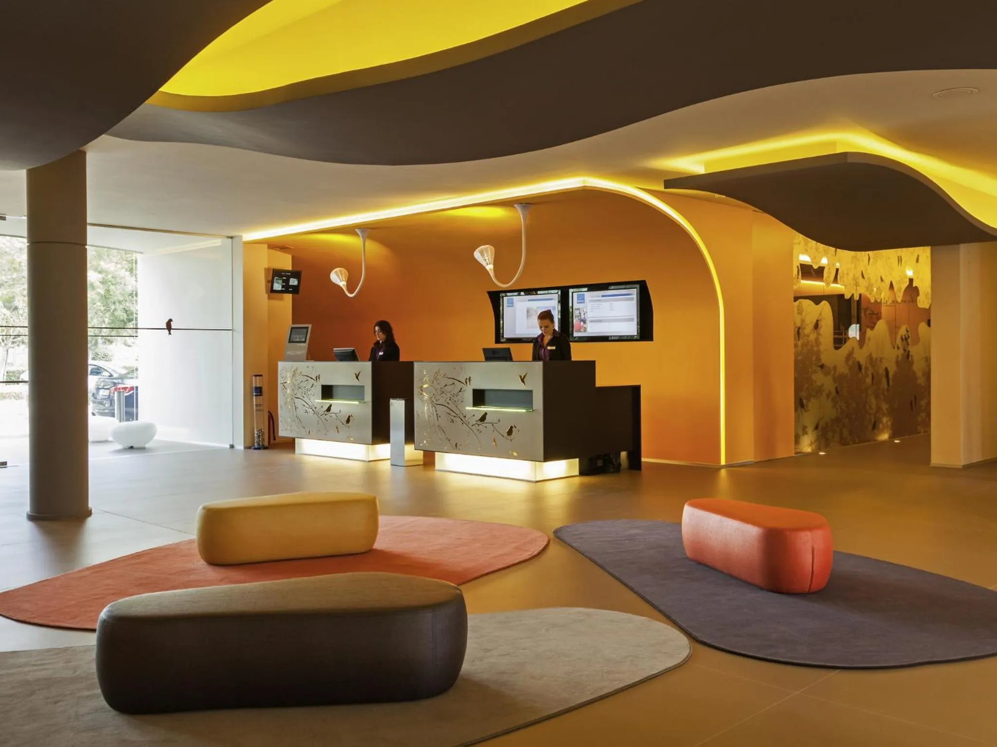 Lobby or reception in Novotel Setubal